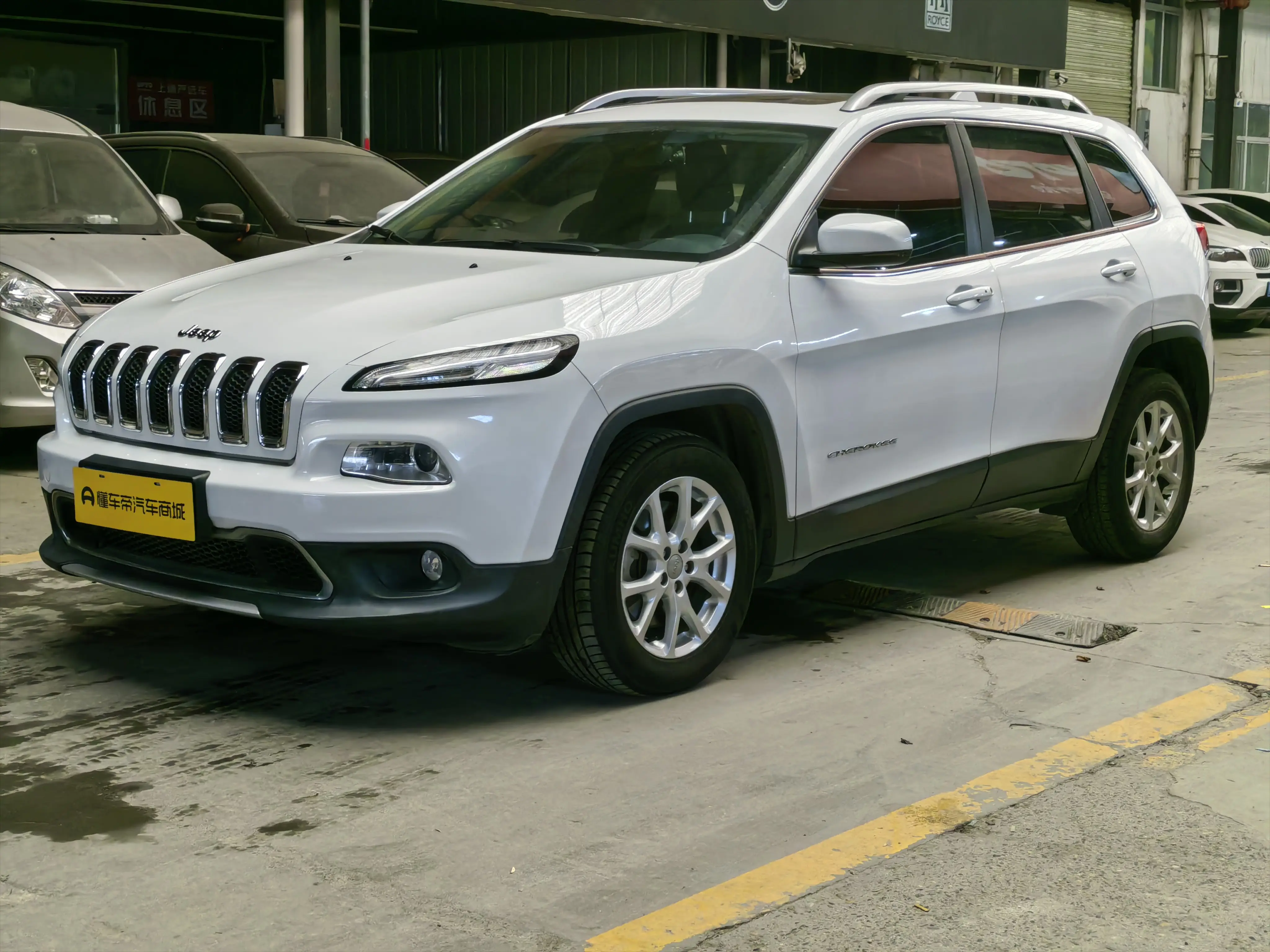 Jeep Cherokee  из Китая