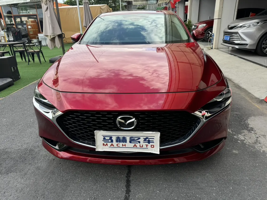 Mazda Axela (Mazda3)  из Китая