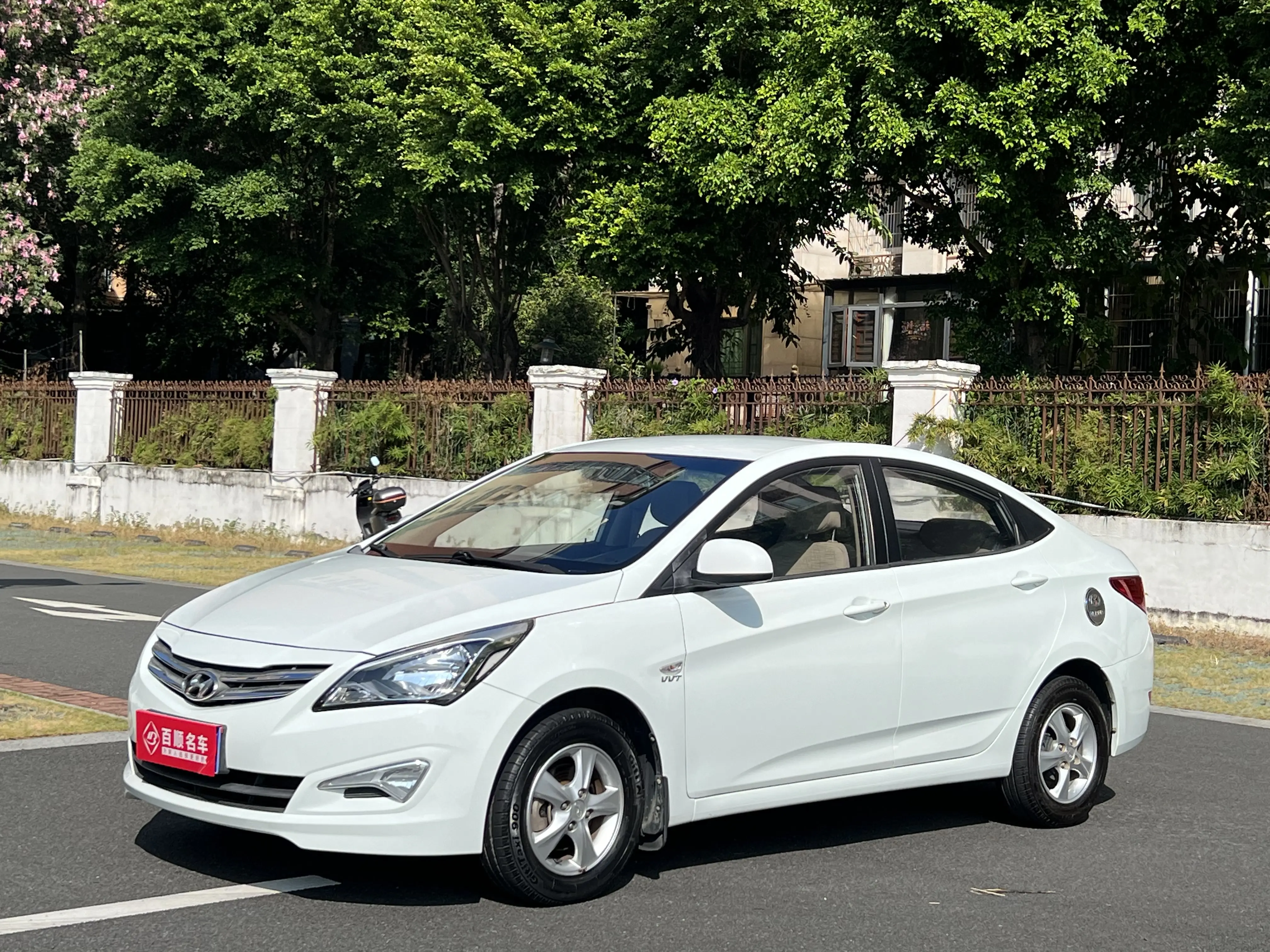 Hyundai Verna (Rena)  из Китая