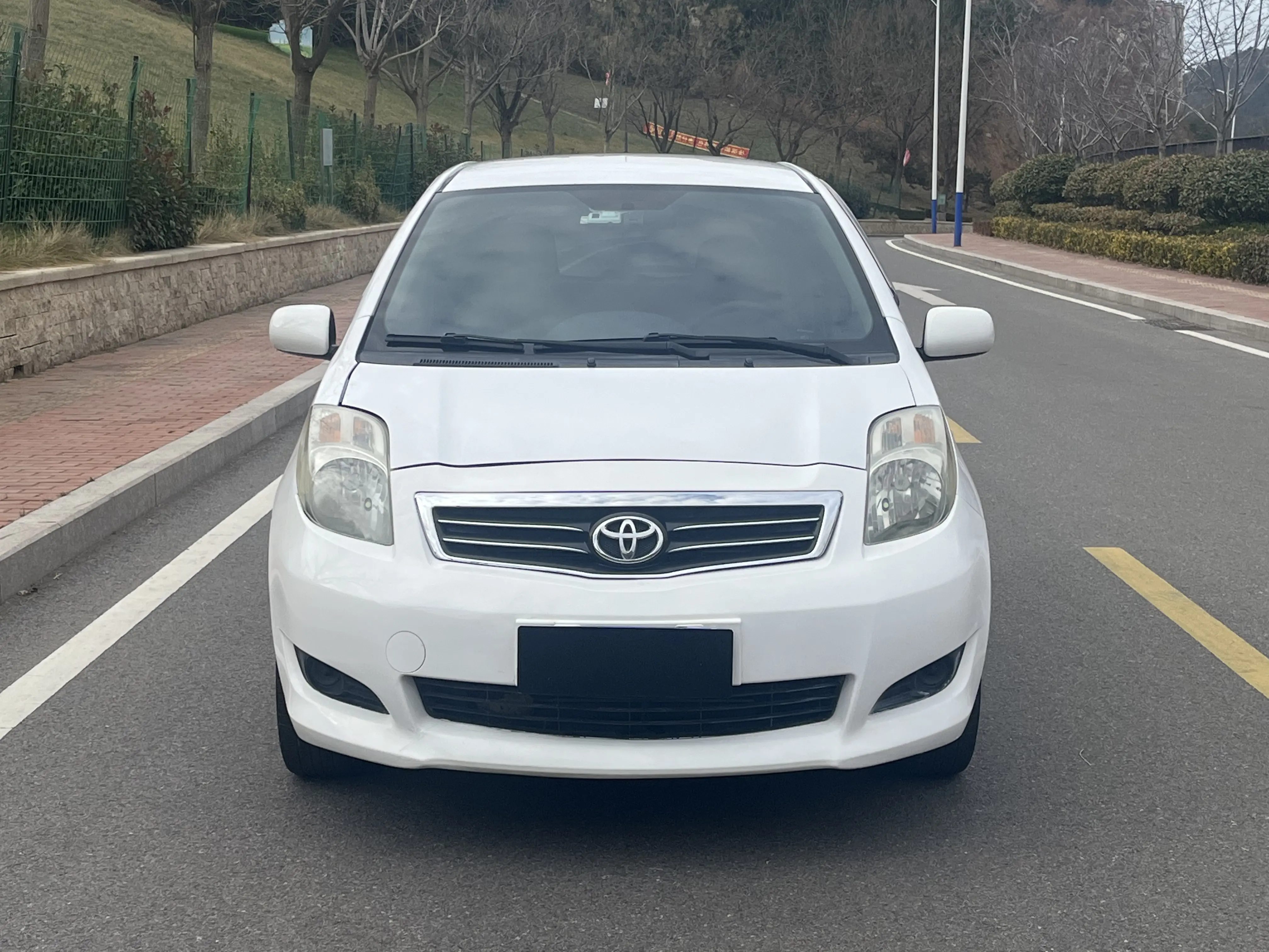 Toyota Yaris  из Китая