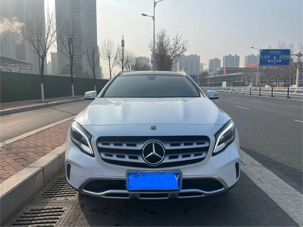 Mercedes-Benz GLA  из Китая