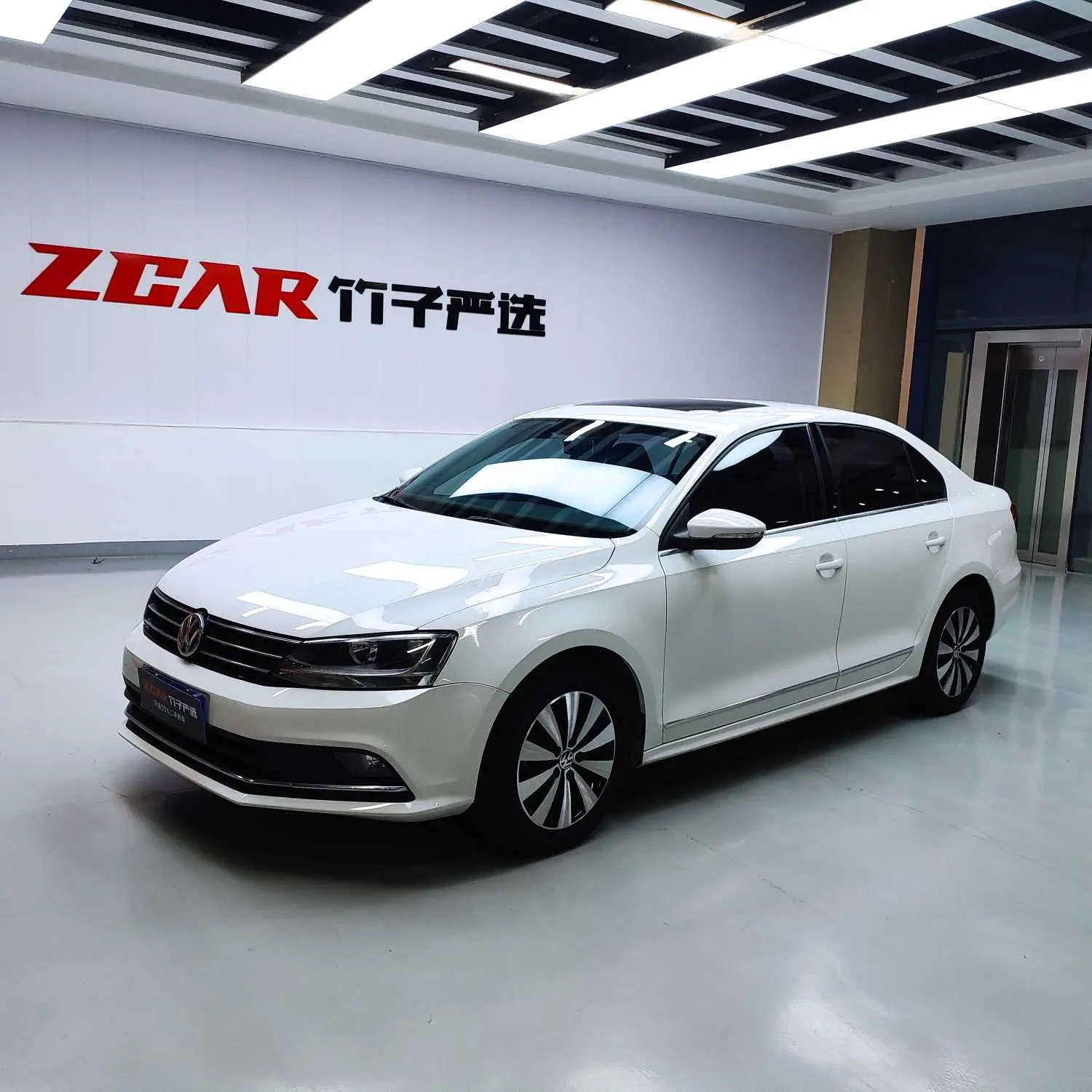 Volkswagen Sagitar  из Китая