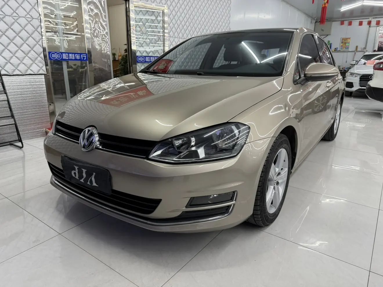 Volkswagen Golf  из Китая