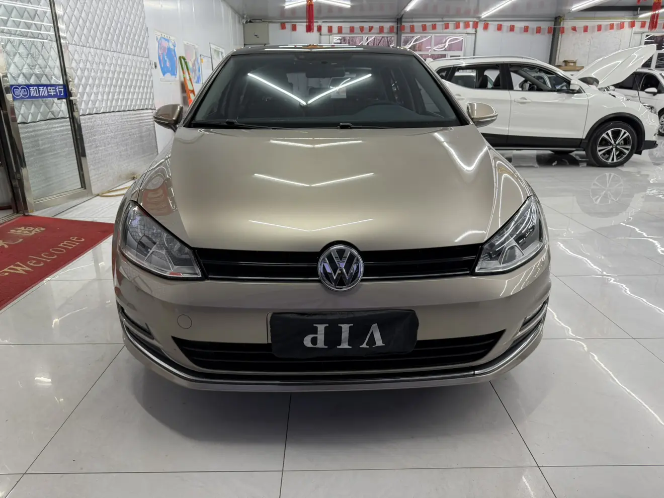 Volkswagen Golf  из Китая