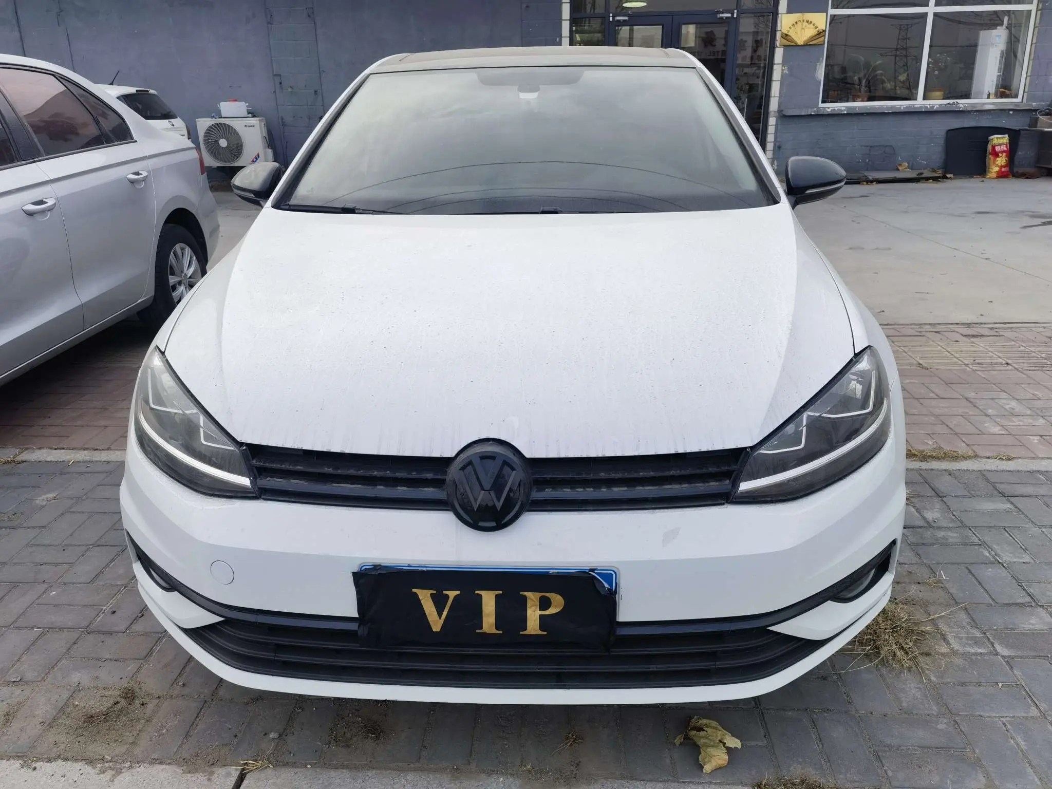 Volkswagen Golf  из Китая