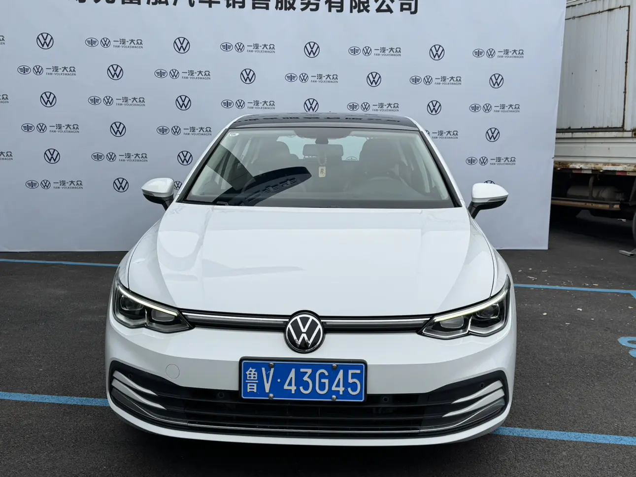 Volkswagen Golf  из Китая