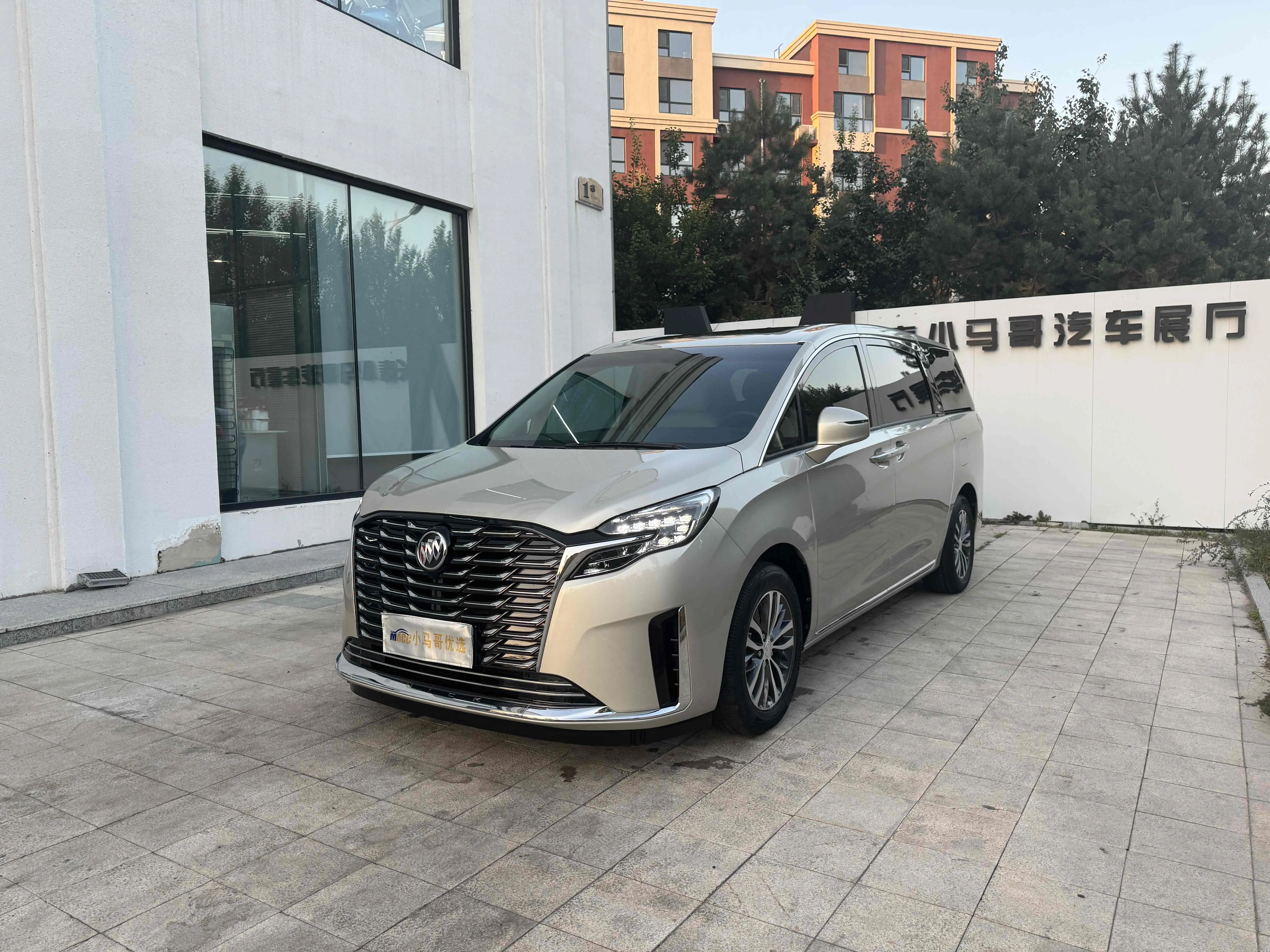 Buick GL8  из Китая