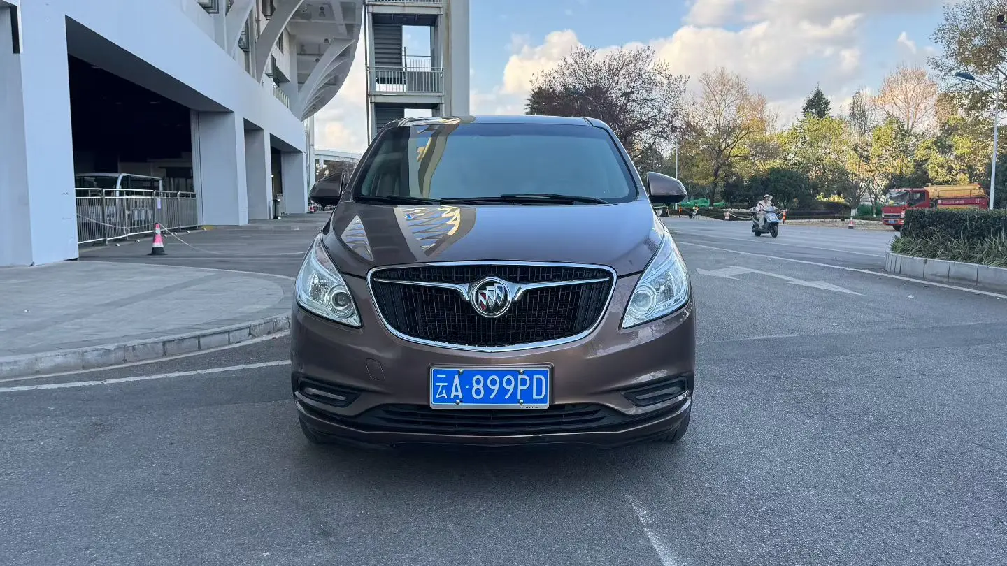 Buick GL8  из Китая