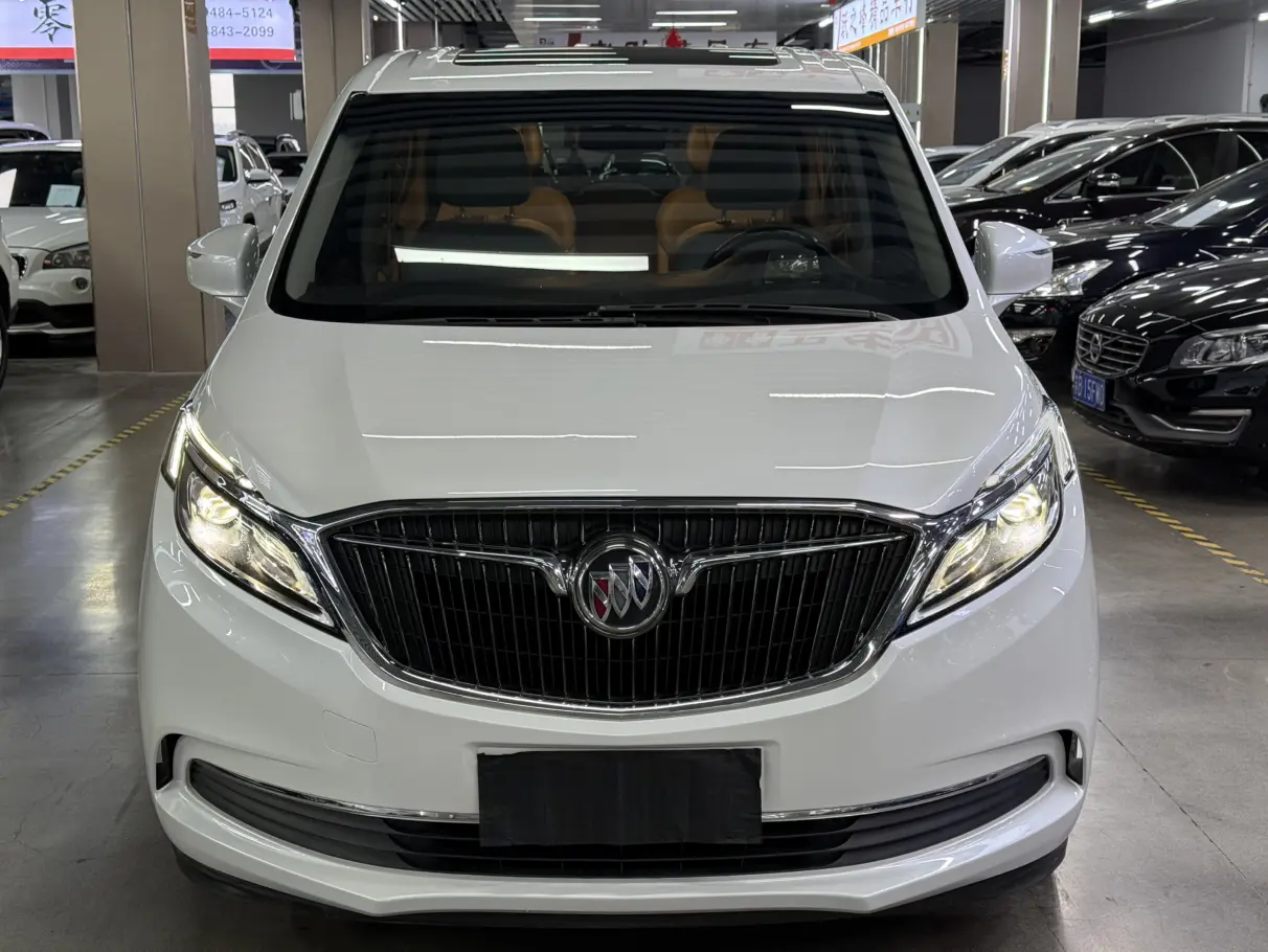 Buick GL8  из Китая