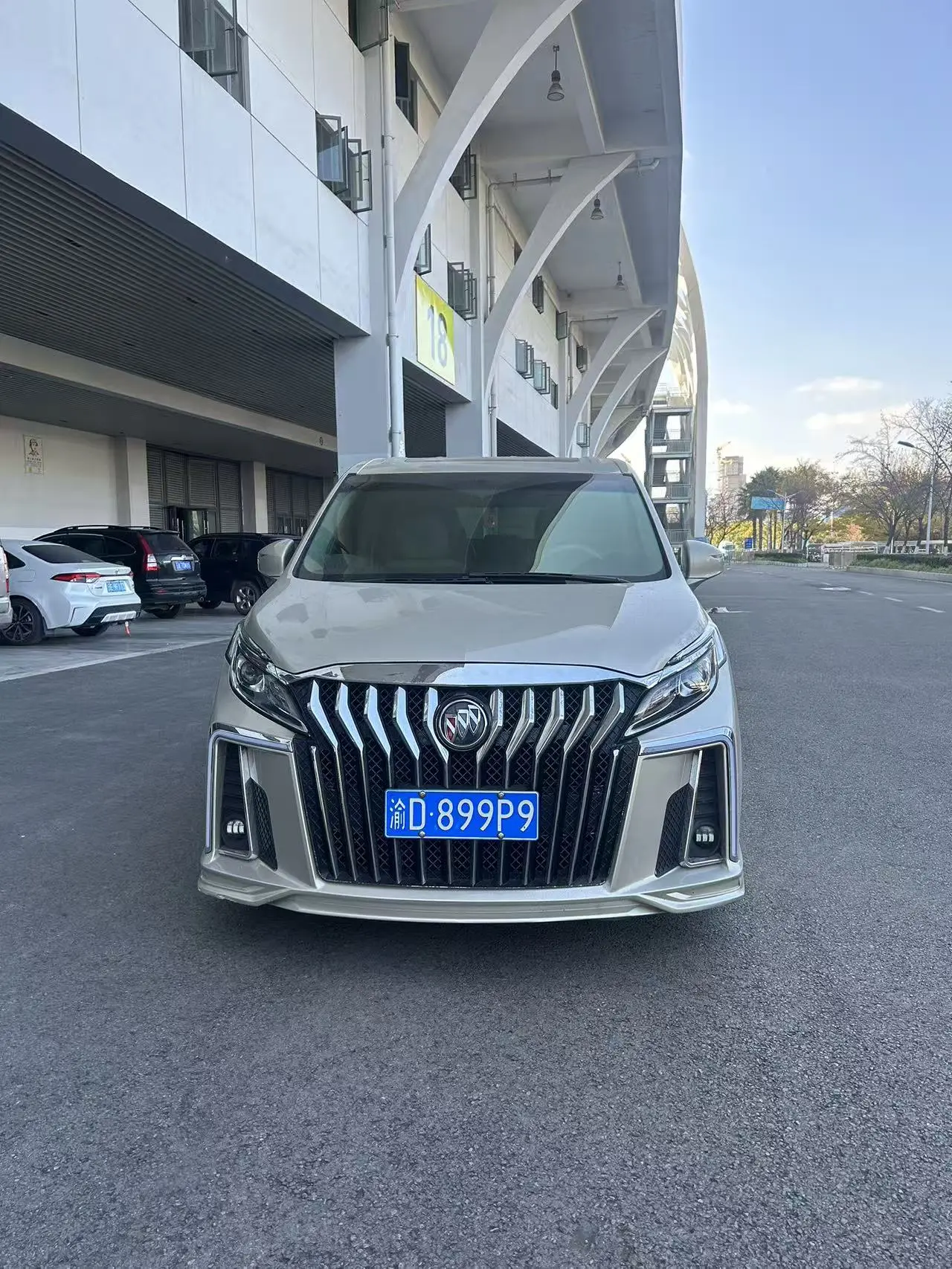 Buick GL8  из Китая