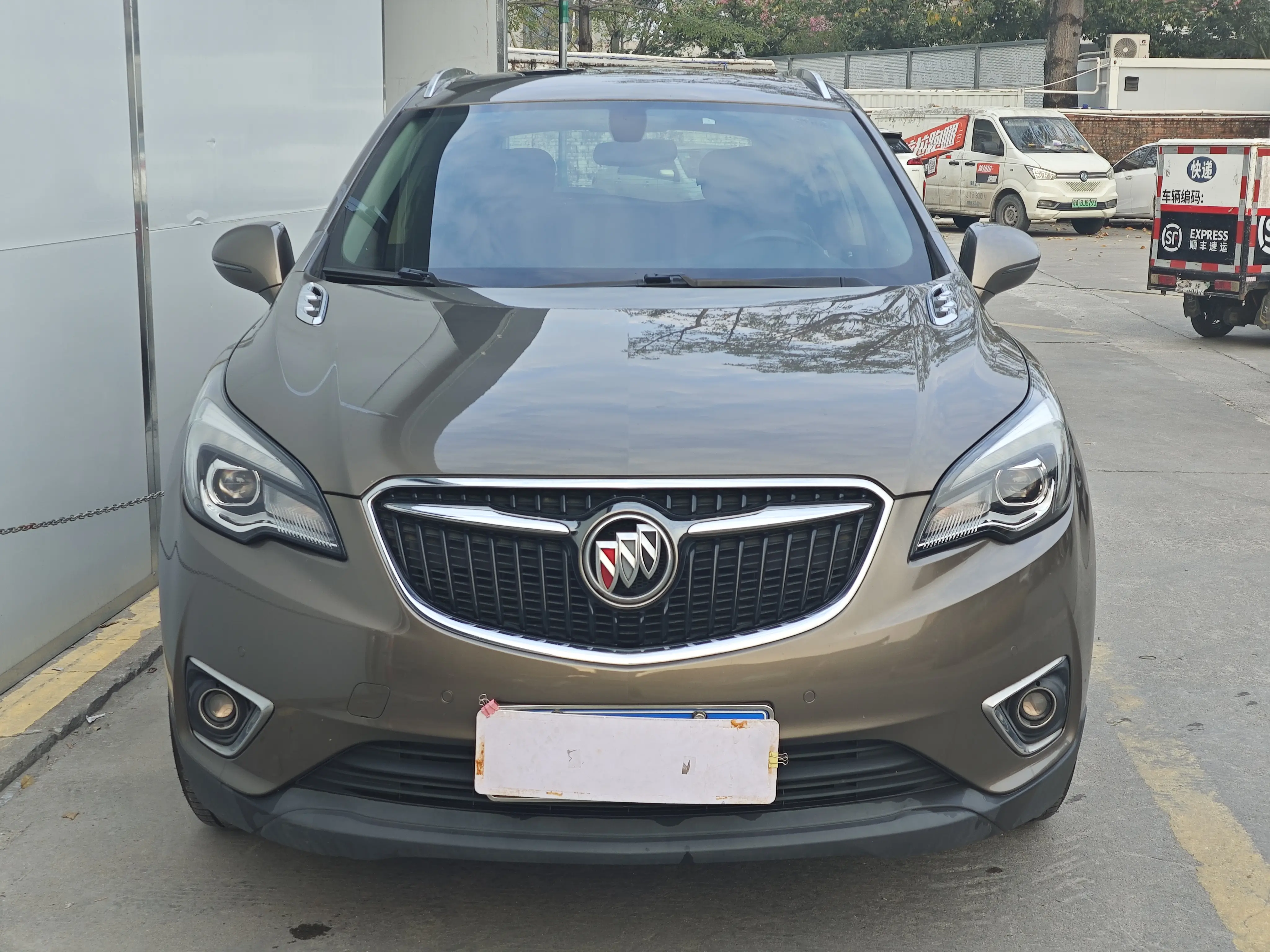 Buick Envision  из Китая