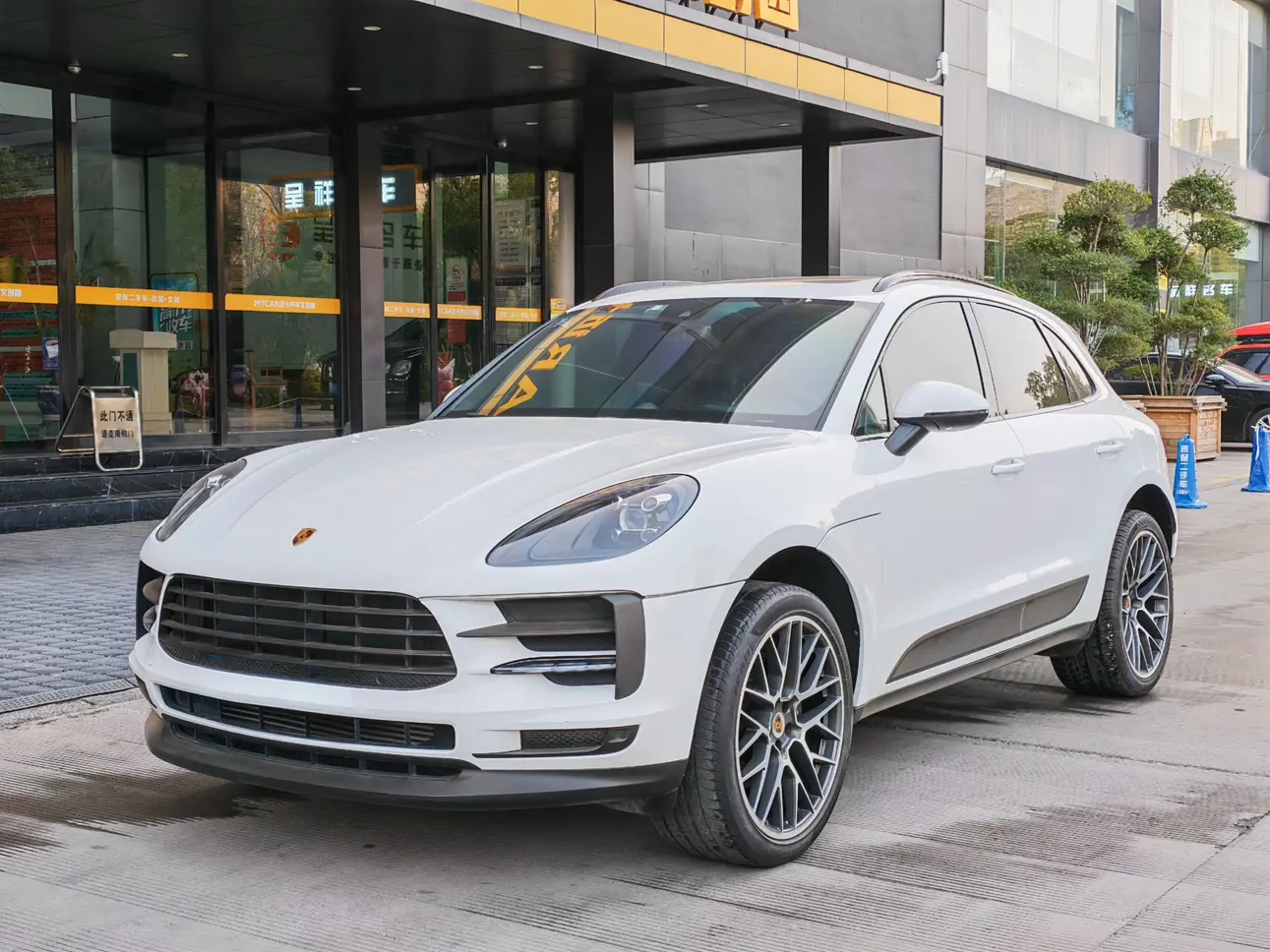 Porsche Macan  из Китая