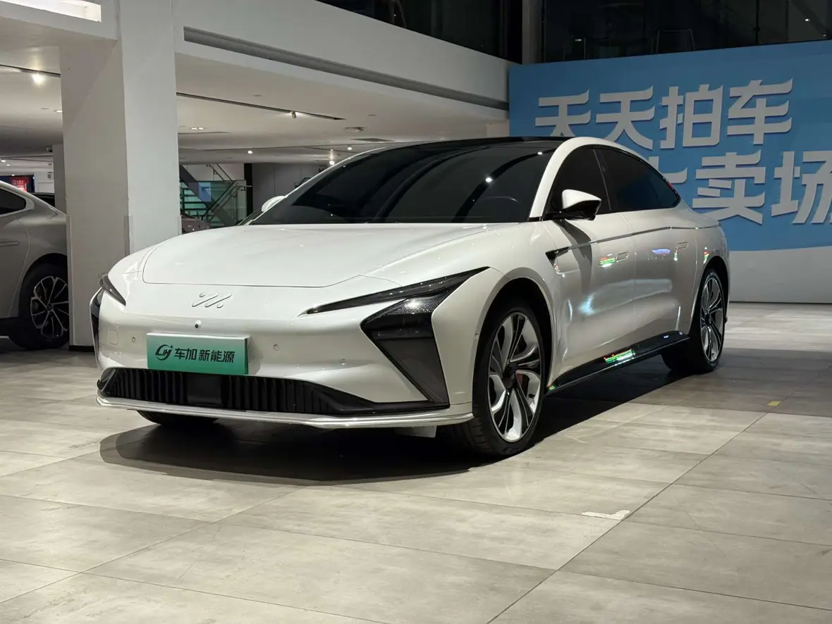 Zhiji L7  из Китая