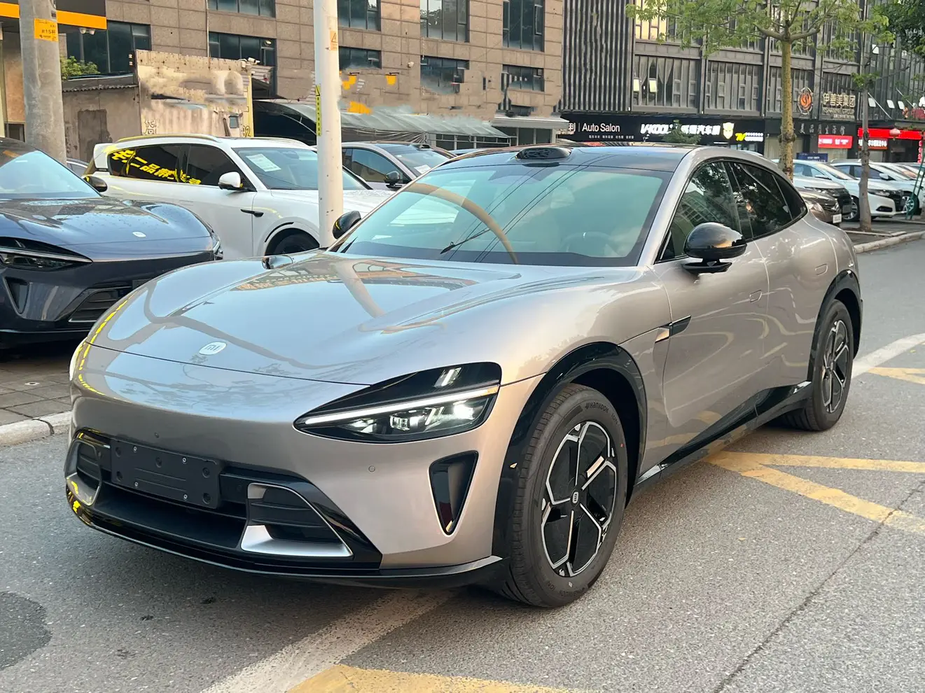 Xiaomi car Xiaomi YU7  из Китая