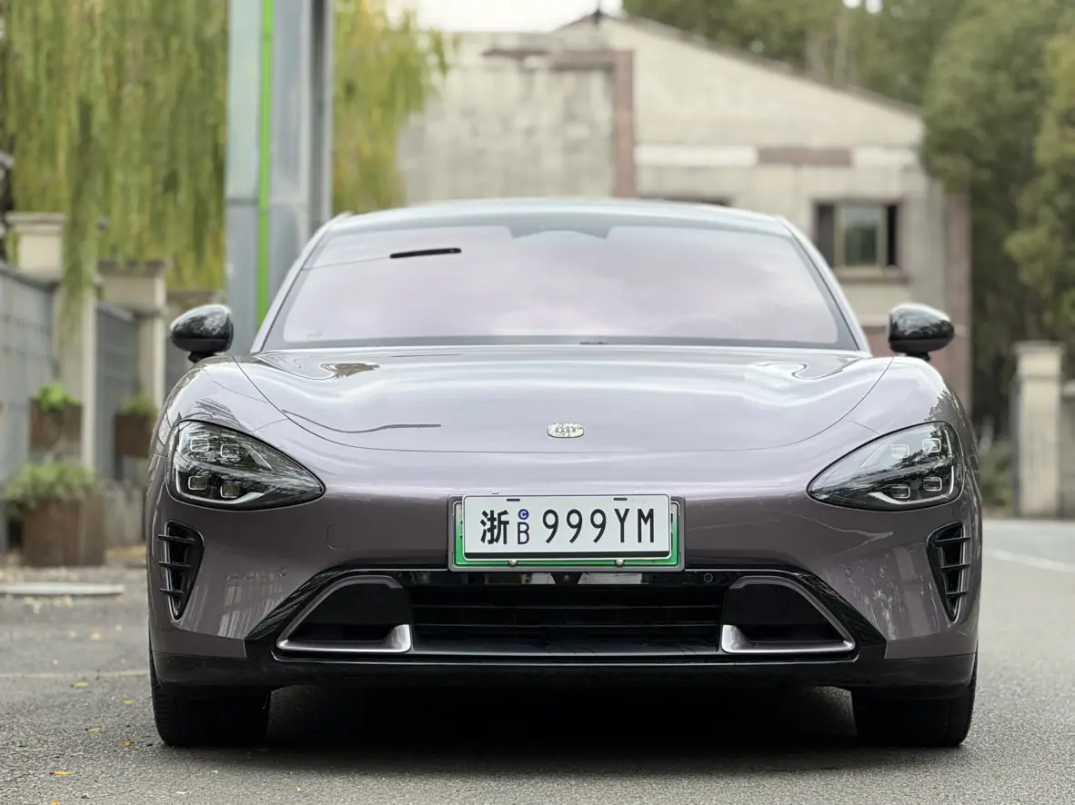 Xiaomi car Xiaomi SU7  из Китая