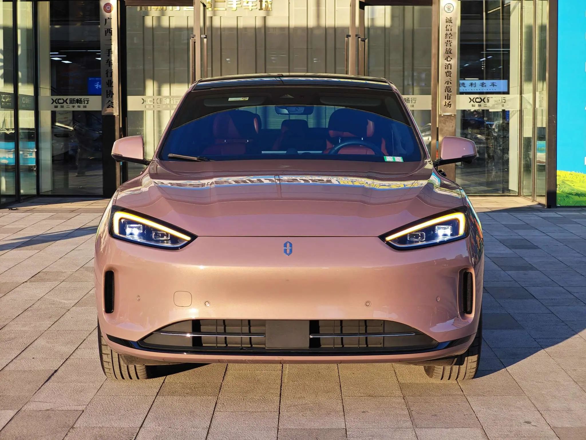 AITO M5 (Wenjie M5)  из Китая