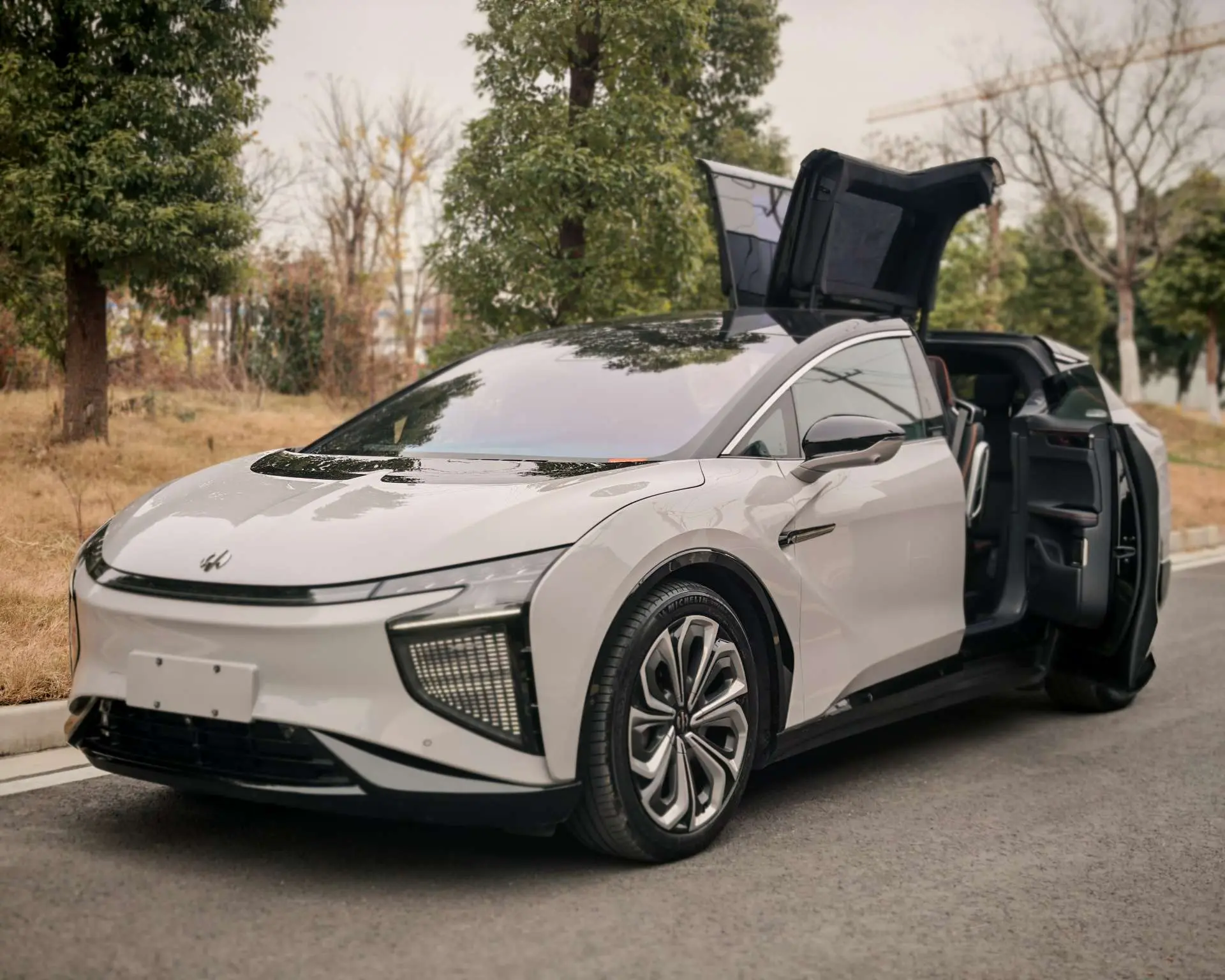 HiPhi X  из Китая