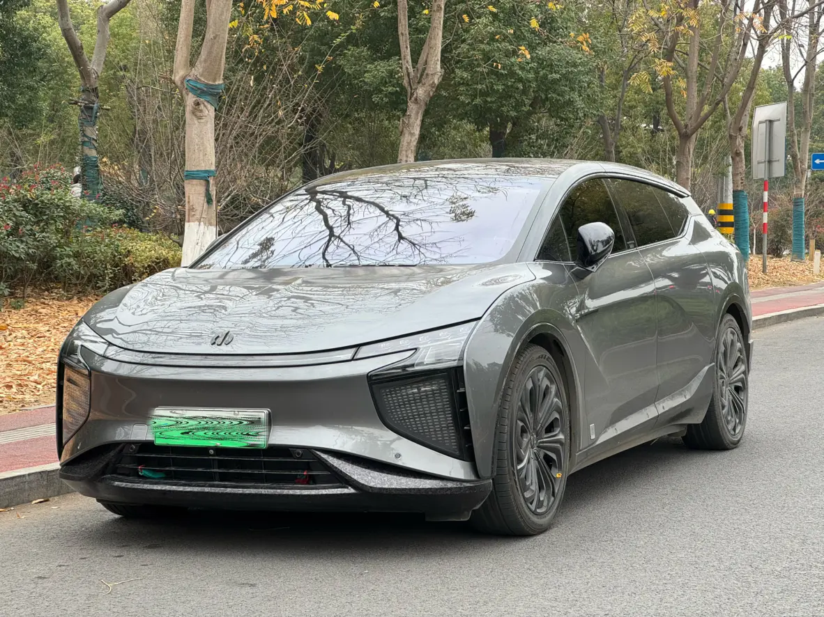 HiPhi X  из Китая