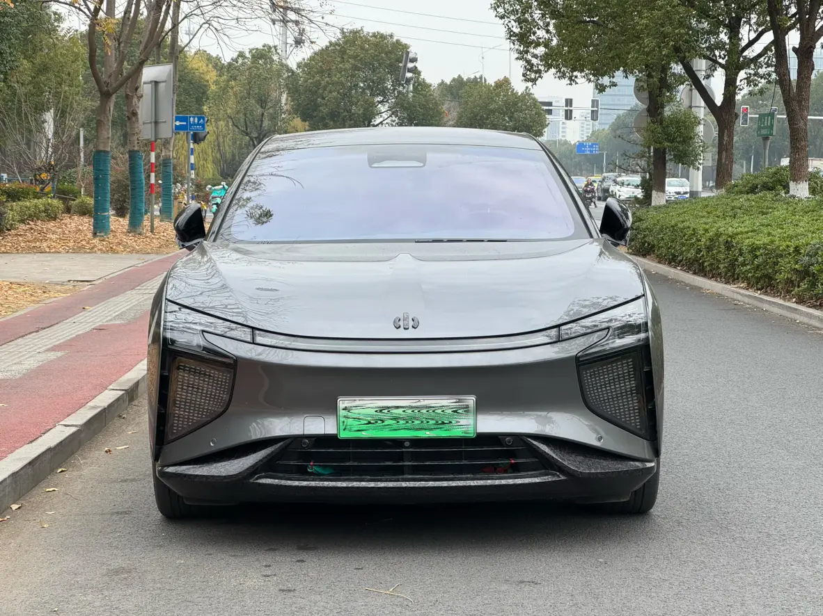 HiPhi X  из Китая