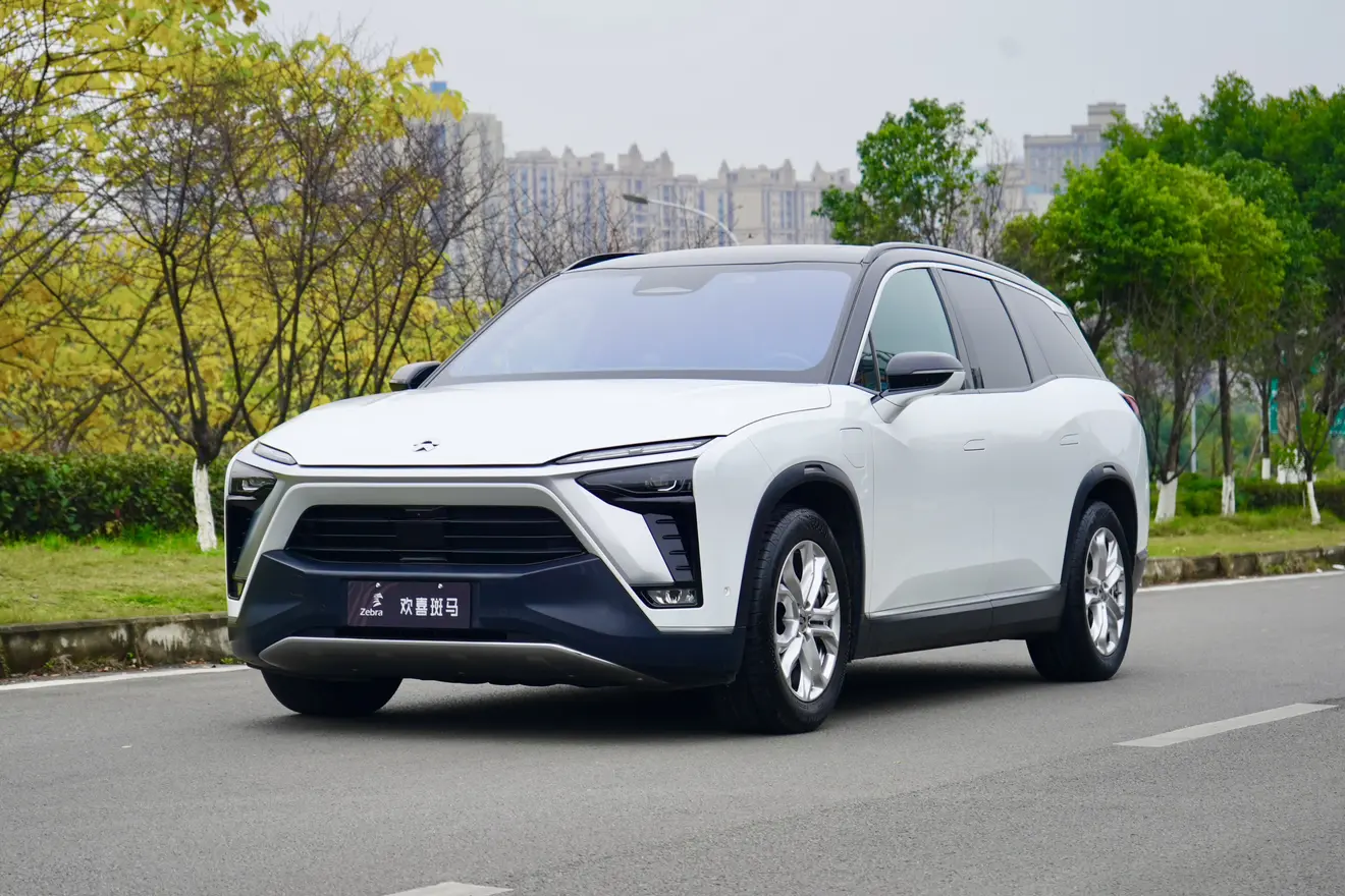 NIO ES8