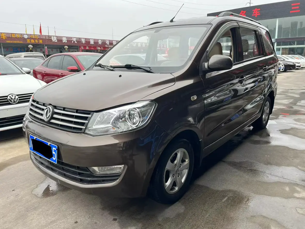 Dongfeng Fengon 330  из Китая