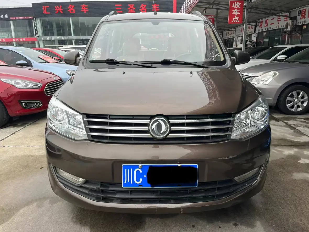 Dongfeng Fengon 330  из Китая