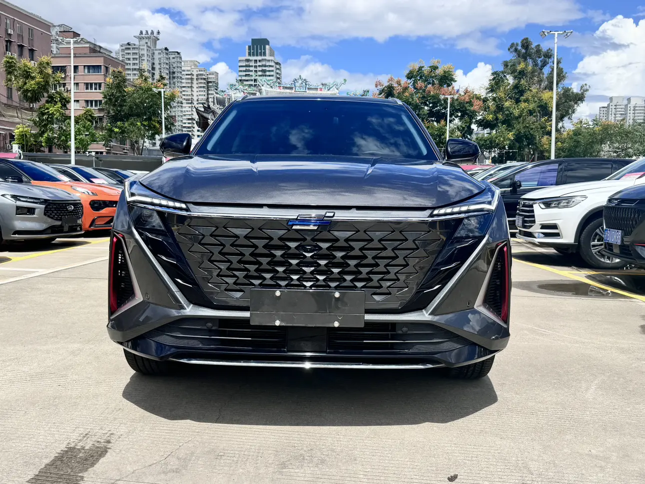 Oshan Changan Auchan Z6  из Китая