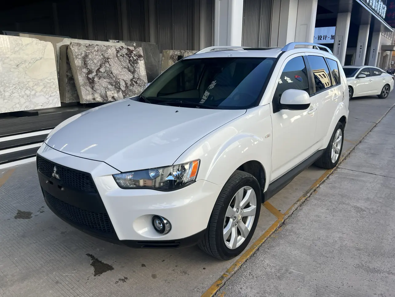 Mitsubishi Outlander  из Китая