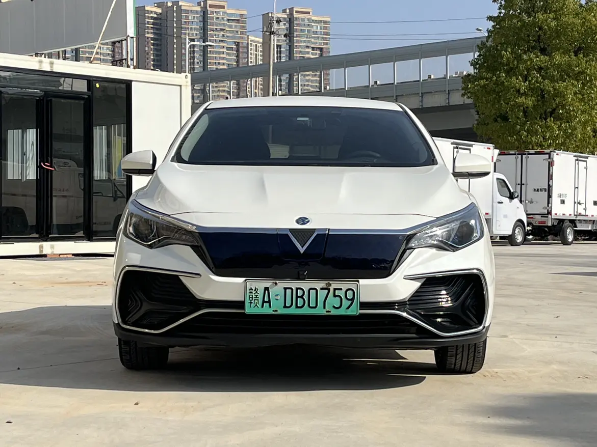 Kai Chen Venucia D60 EV  из Китая