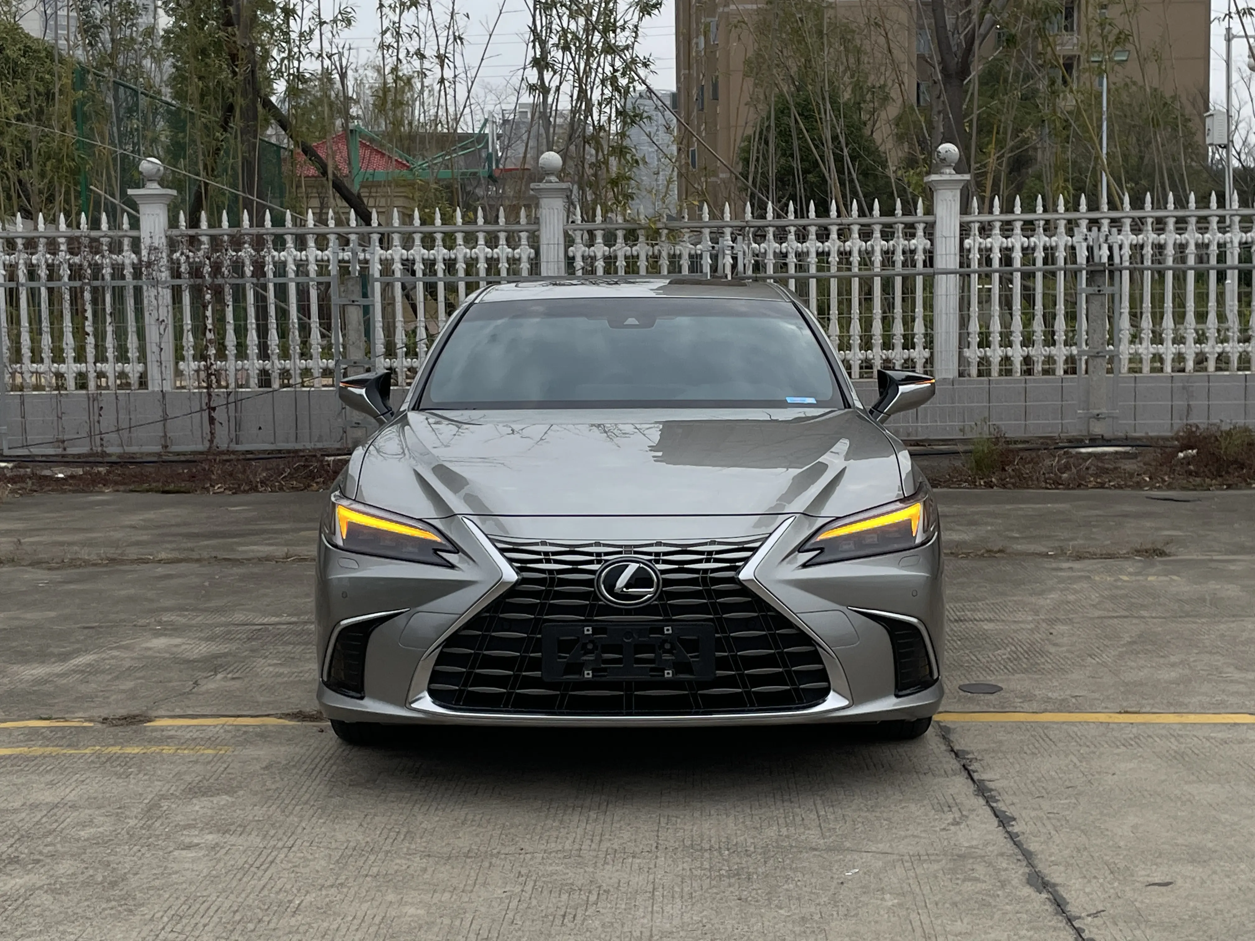 Lexus ES  из Китая