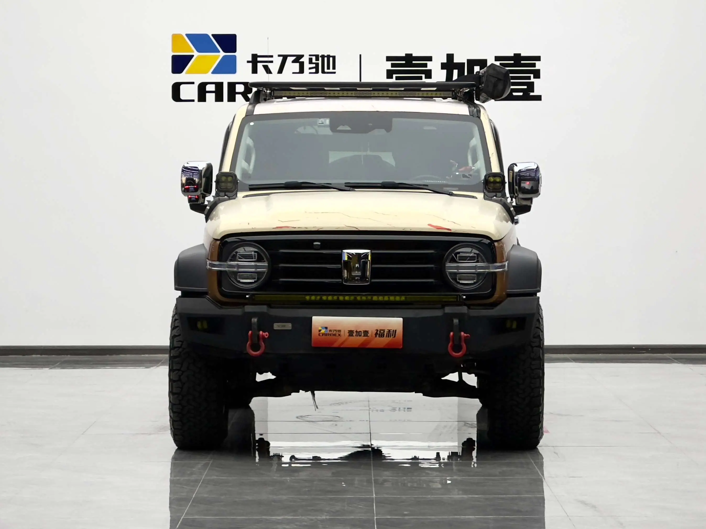 Tank 300  из Китая