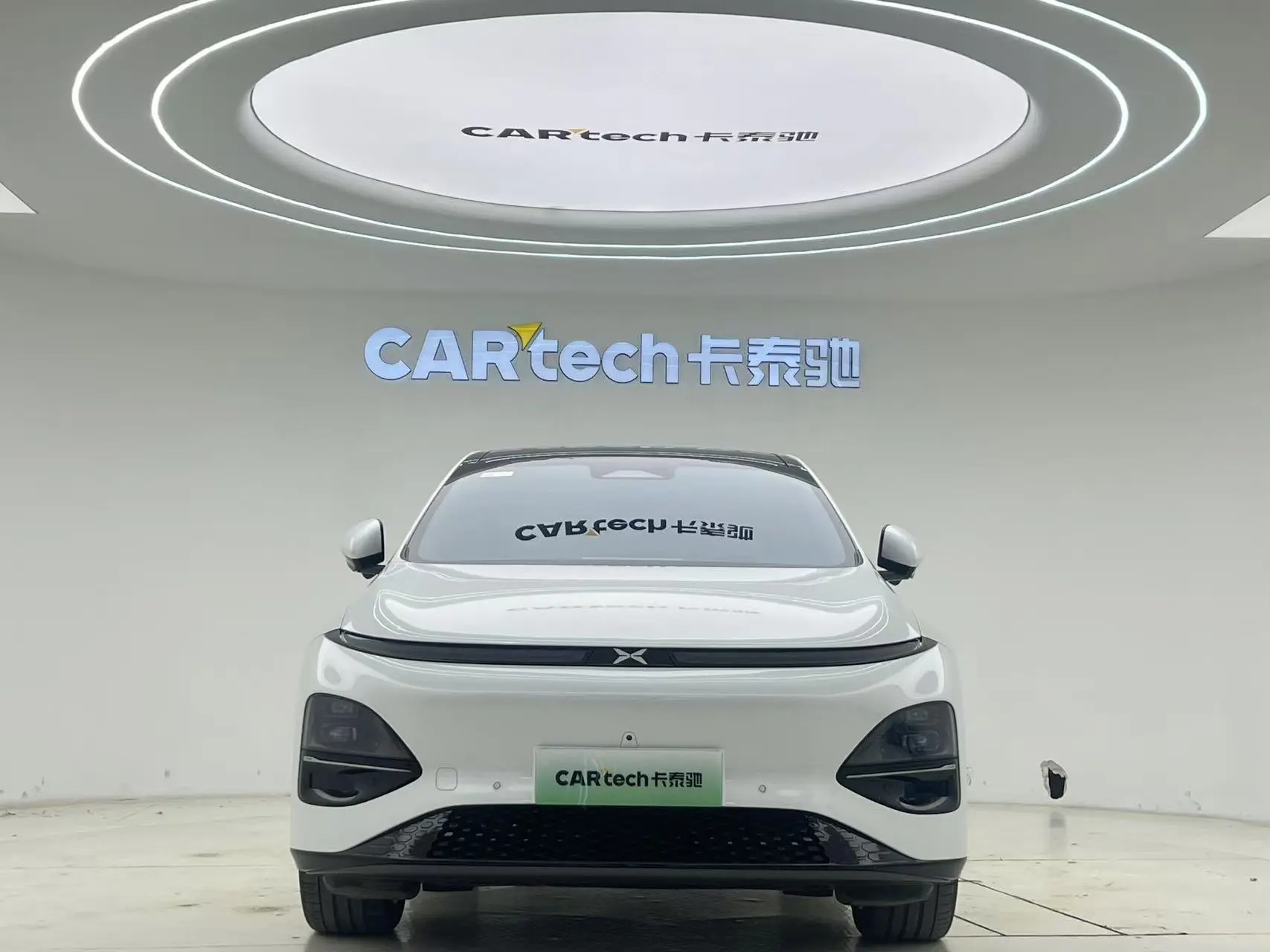 Xpeng G6  из Китая