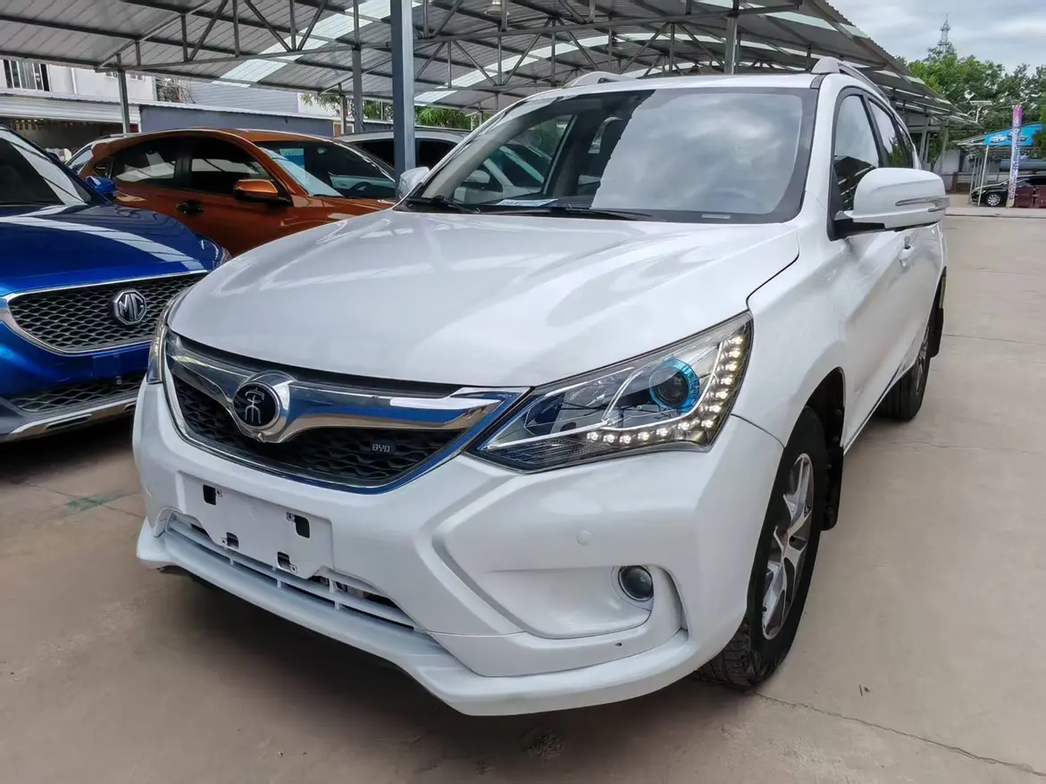 BYD Song  из Китая