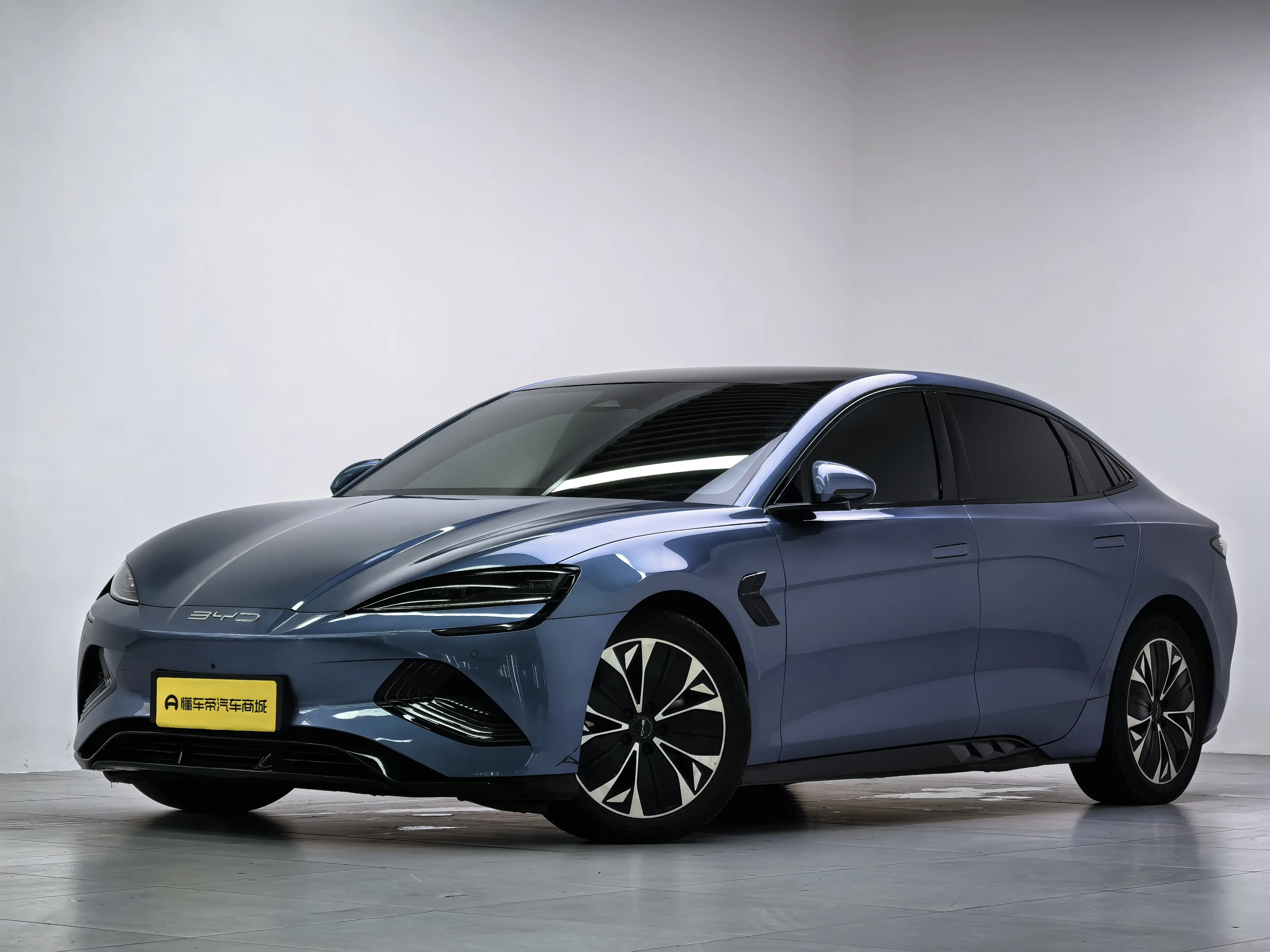 BYD Seal  из Китая