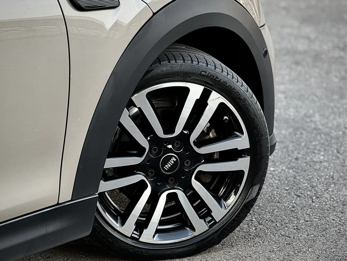 MINI 