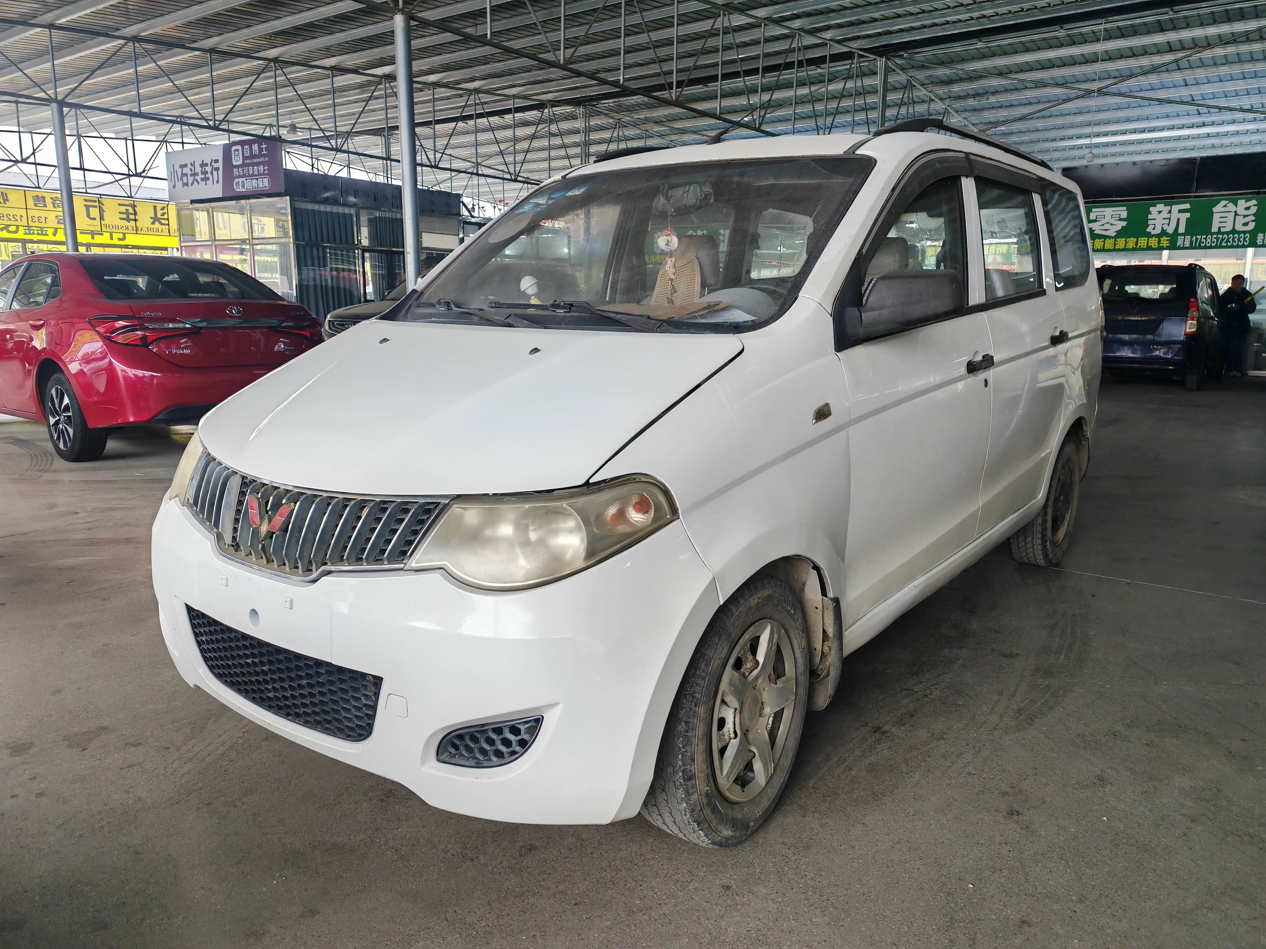 Wuling Hongguang  из Китая