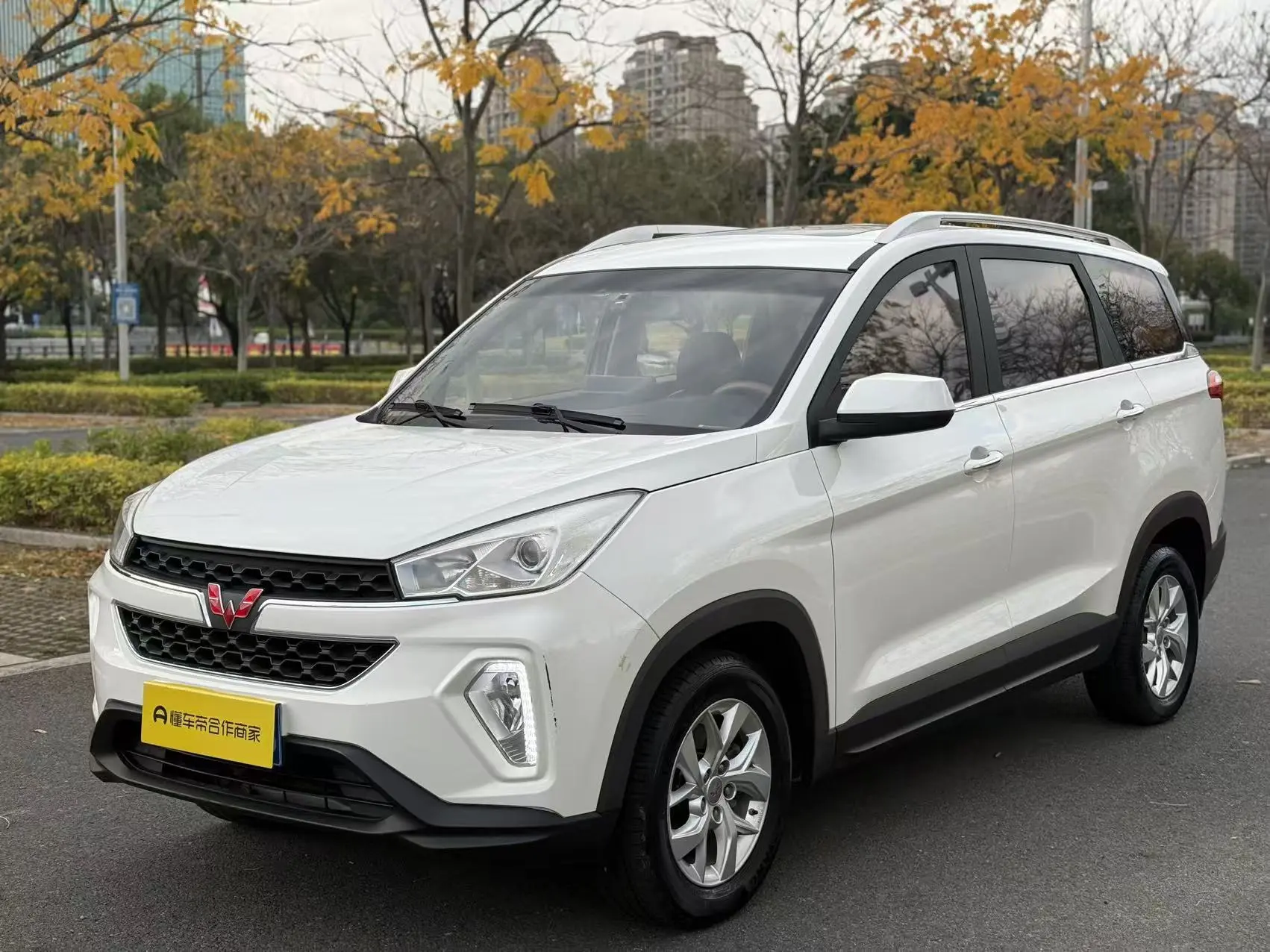 Wuling Hongguang S3  из Китая