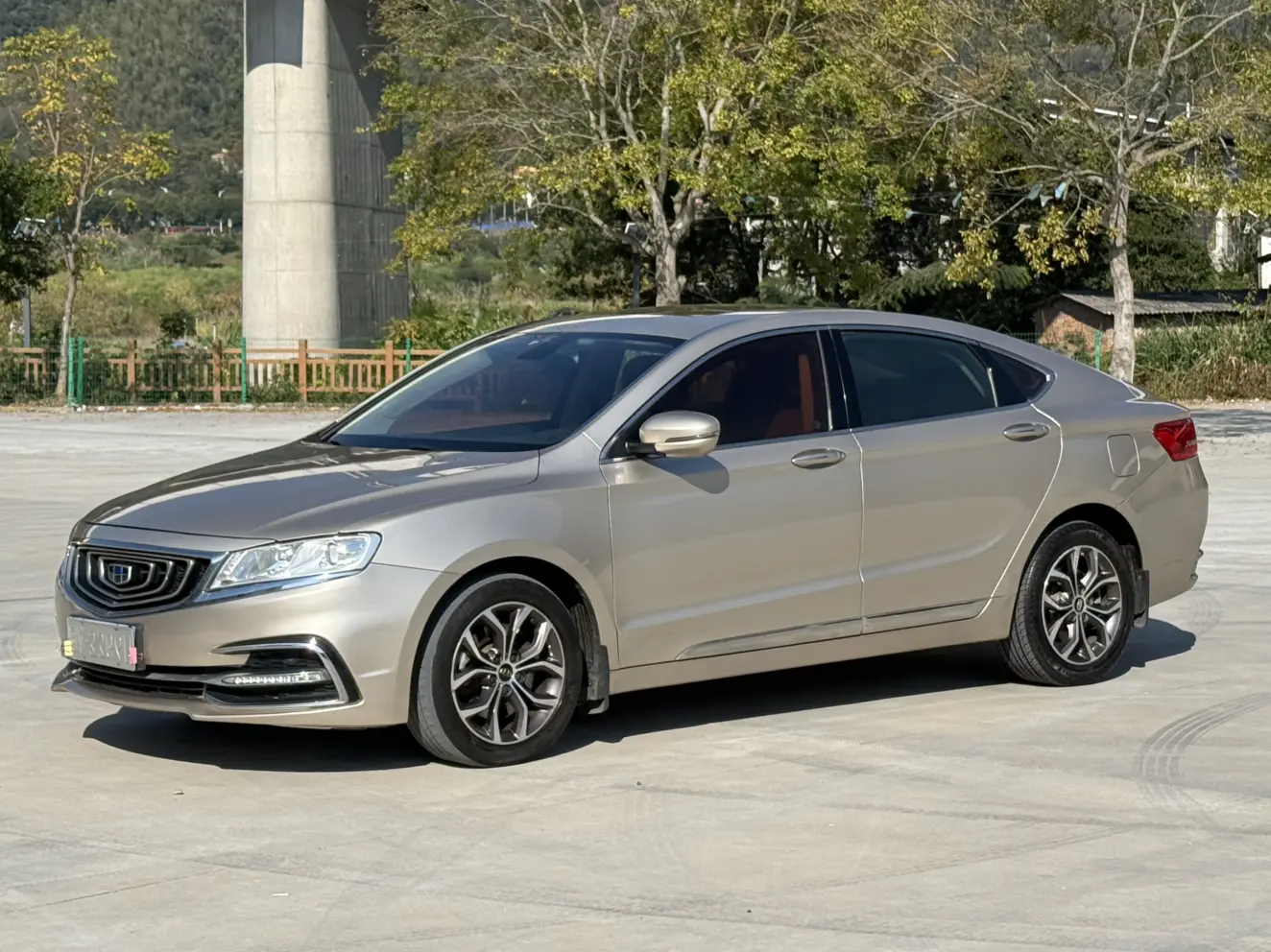 Geely Borui  из Китая