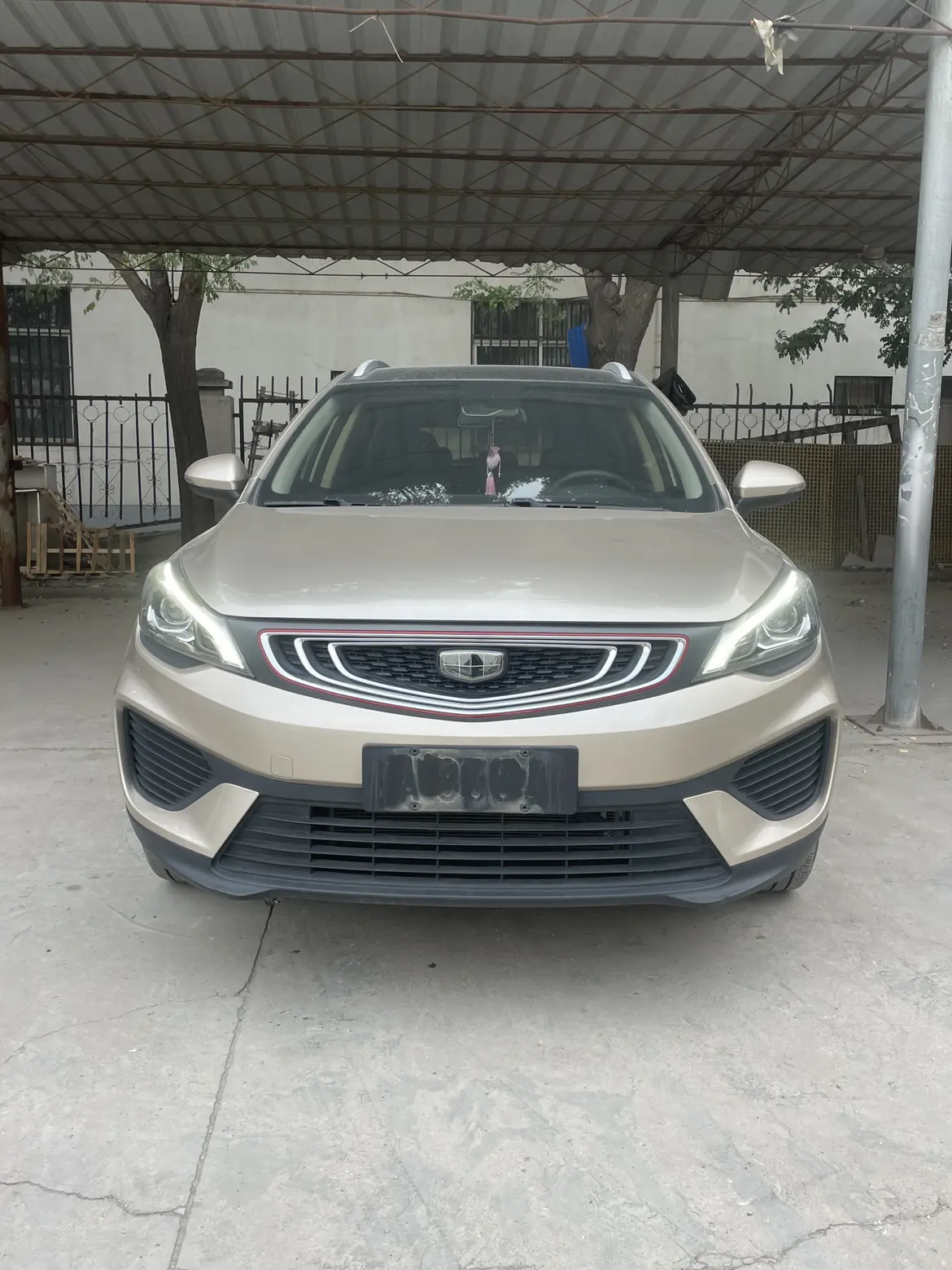 Geely Emgrand GS  из Китая