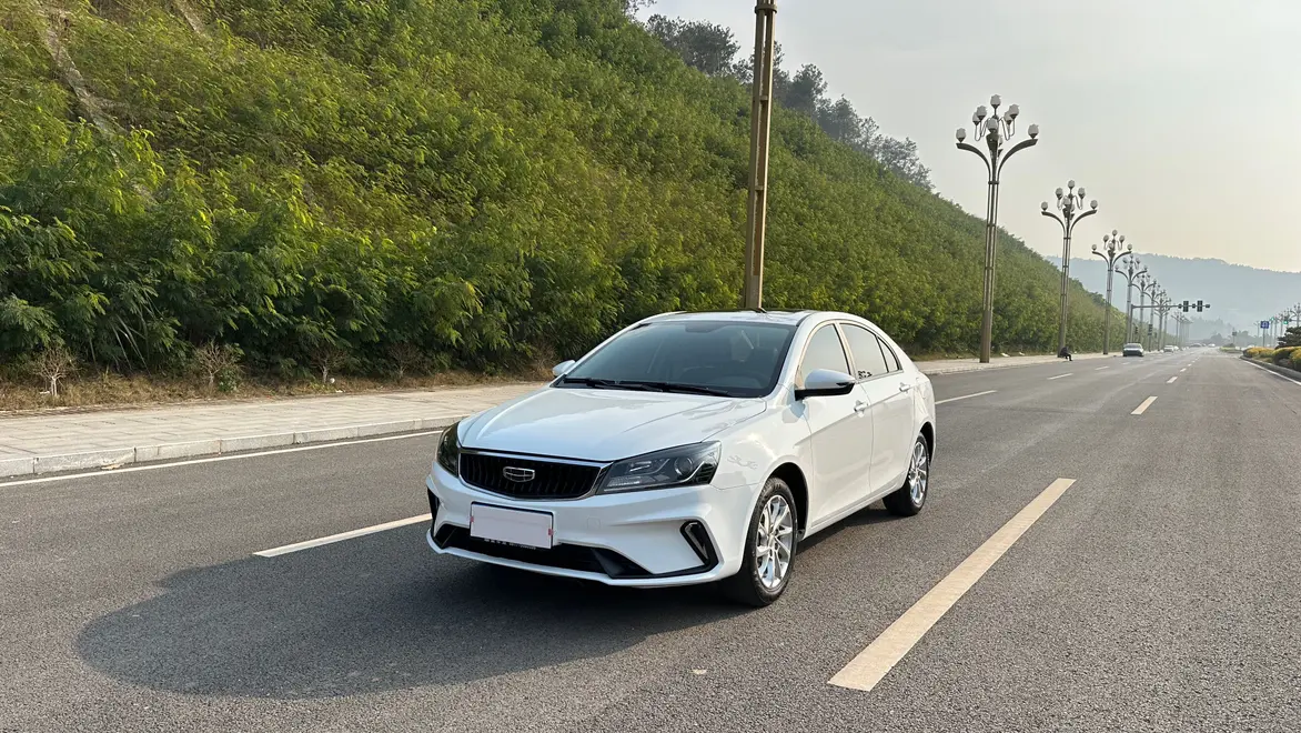 Geely Emgrand  из Китая