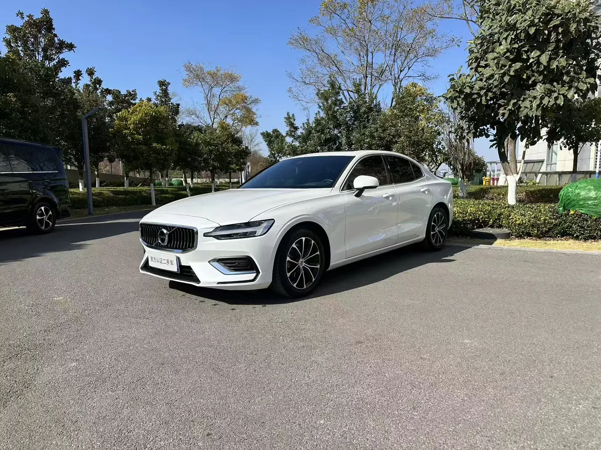 Volvo S60  из Китая
