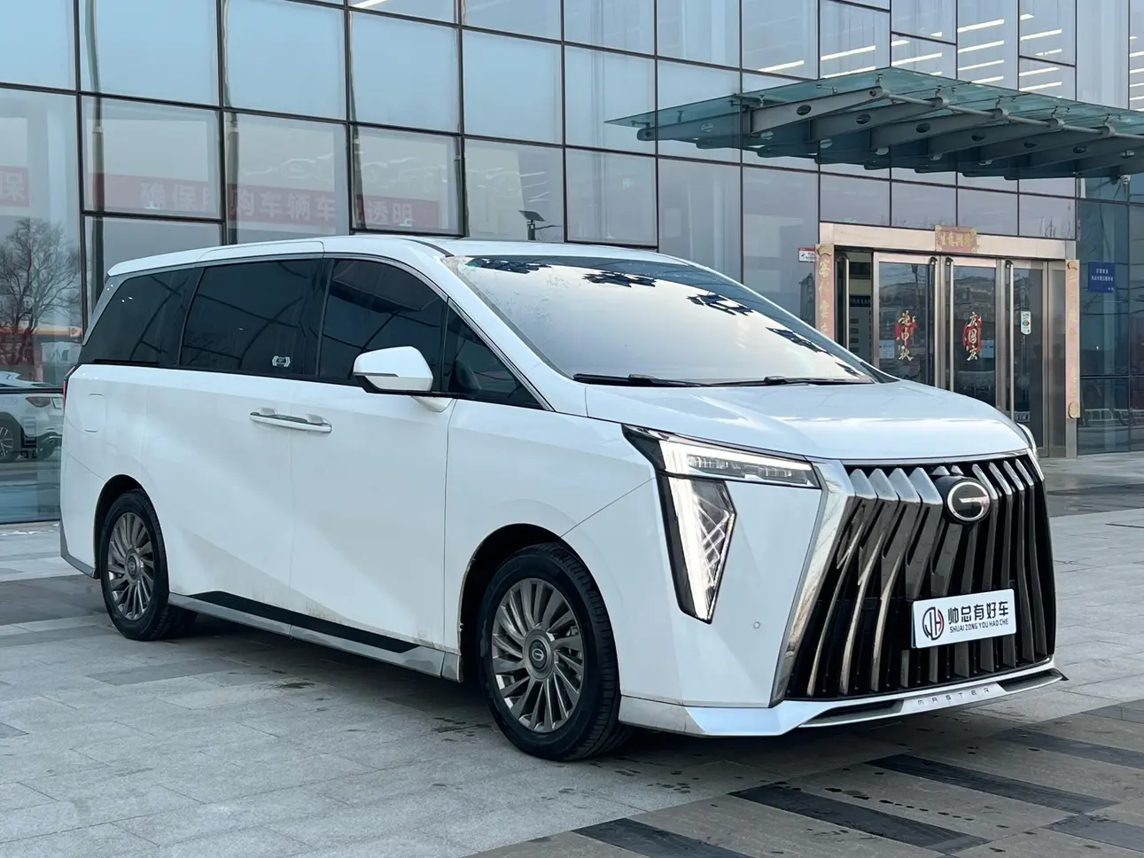 GAC Trumpchi M8  из Китая