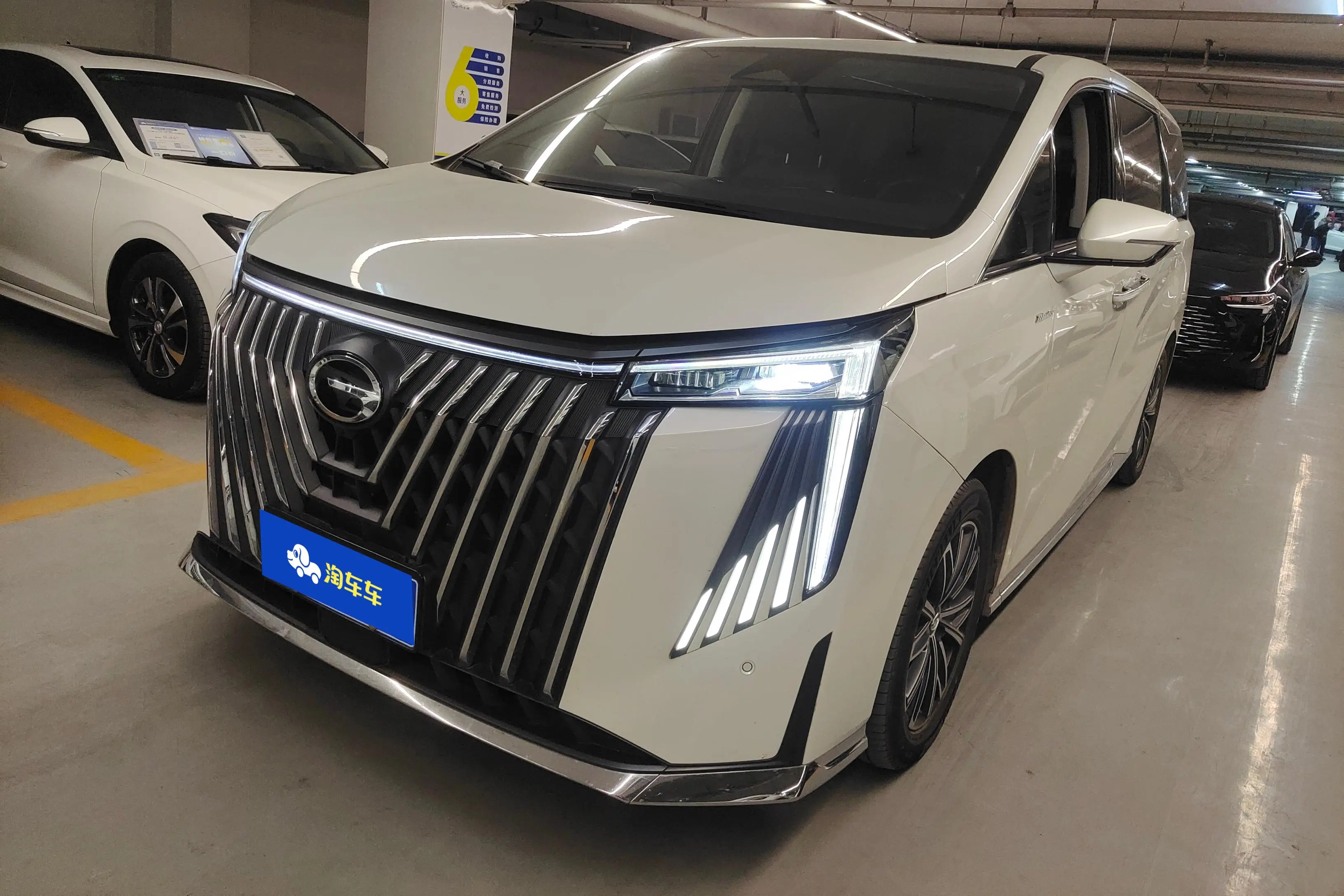 GAC Trumpchi M8  из Китая