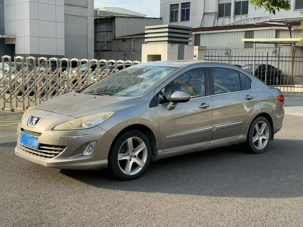 Peugeot 408  из Китая