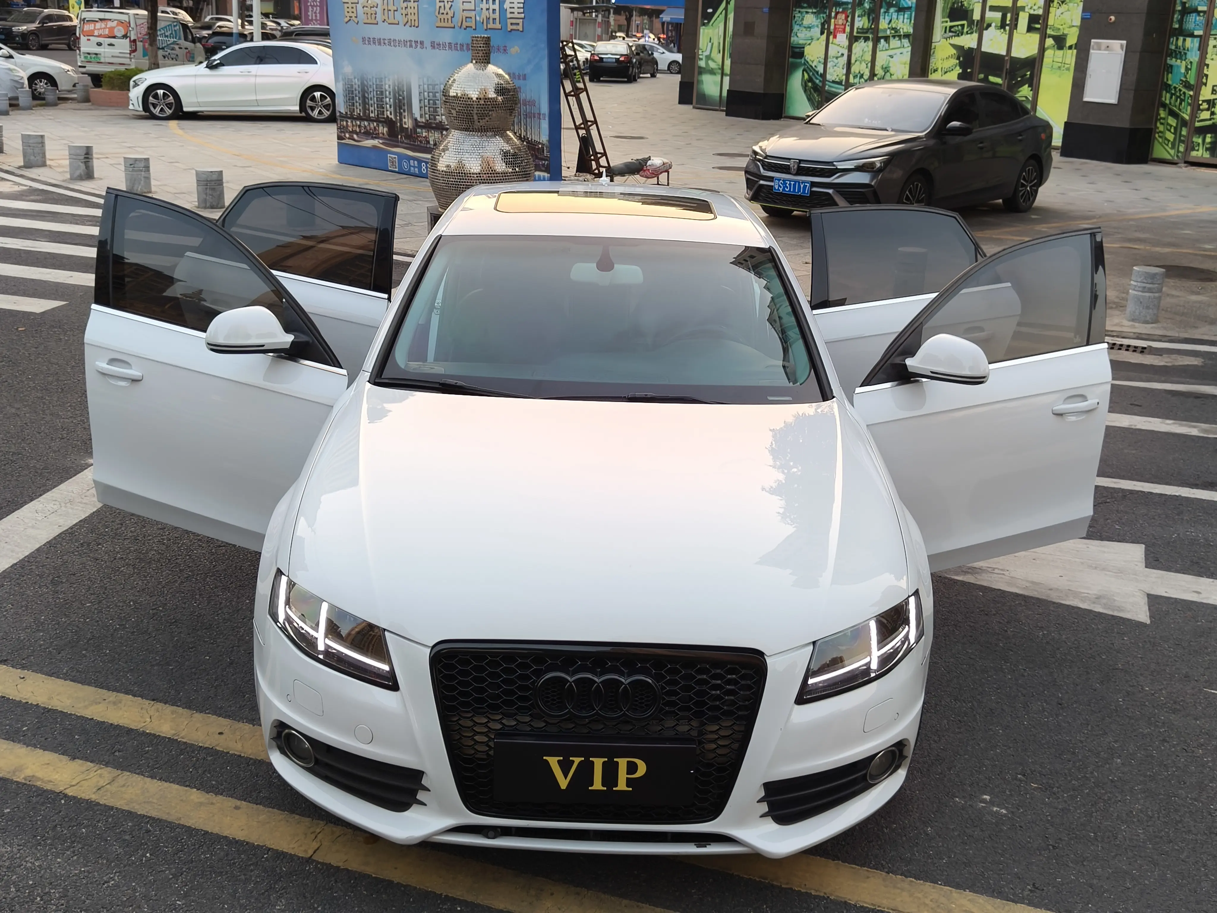 Audi A4L  из Китая