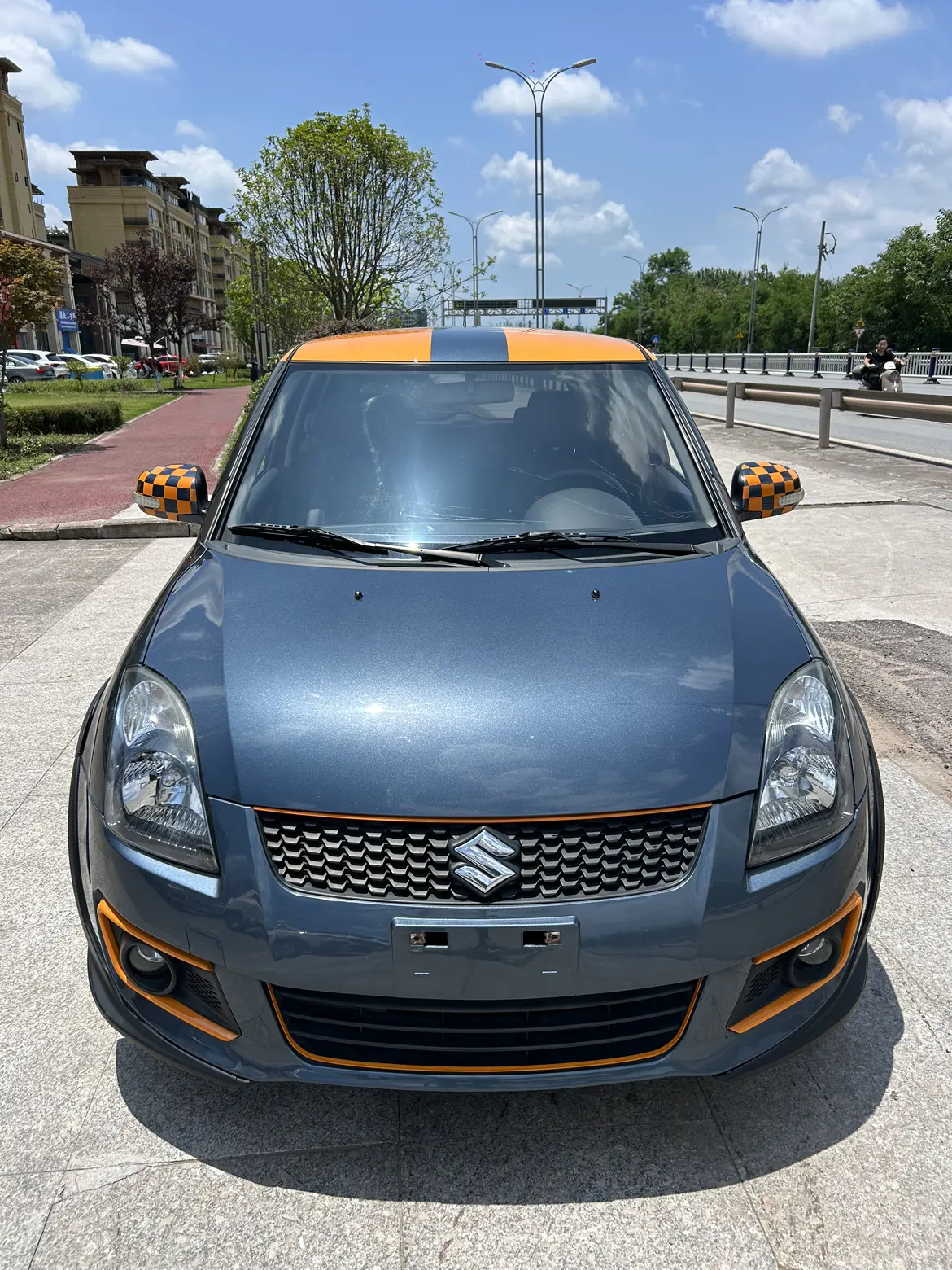 Suzuki Swift  из Китая