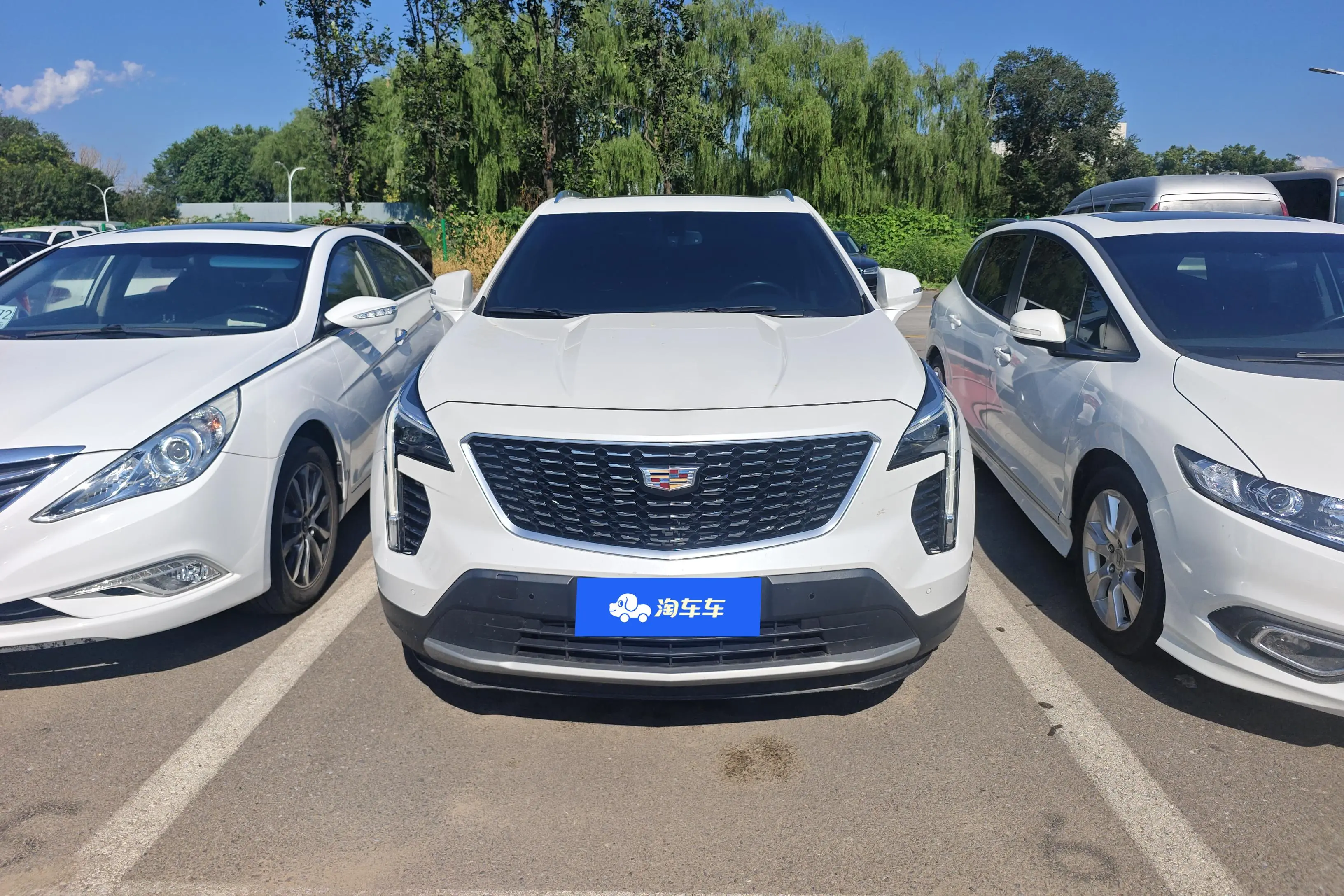 Cadillac XT4  из Китая