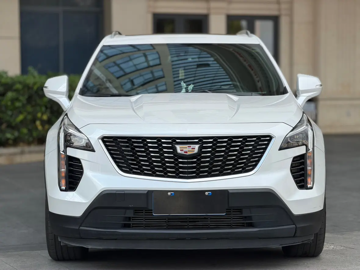 Cadillac XT4  из Китая