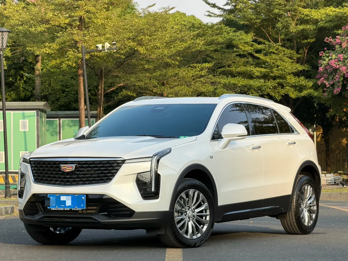 Cadillac XT4  из Китая