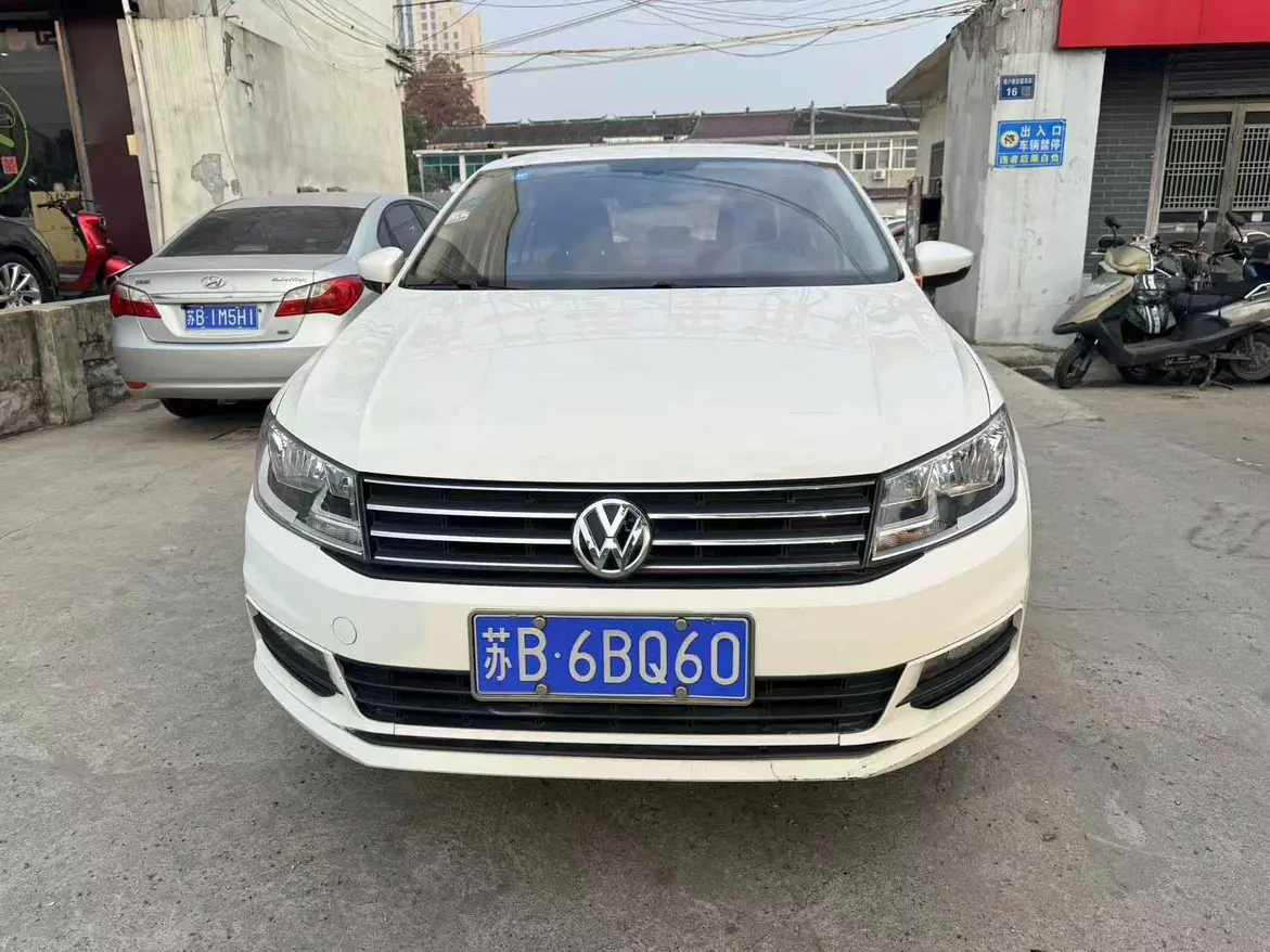 Volkswagen Santana  из Китая